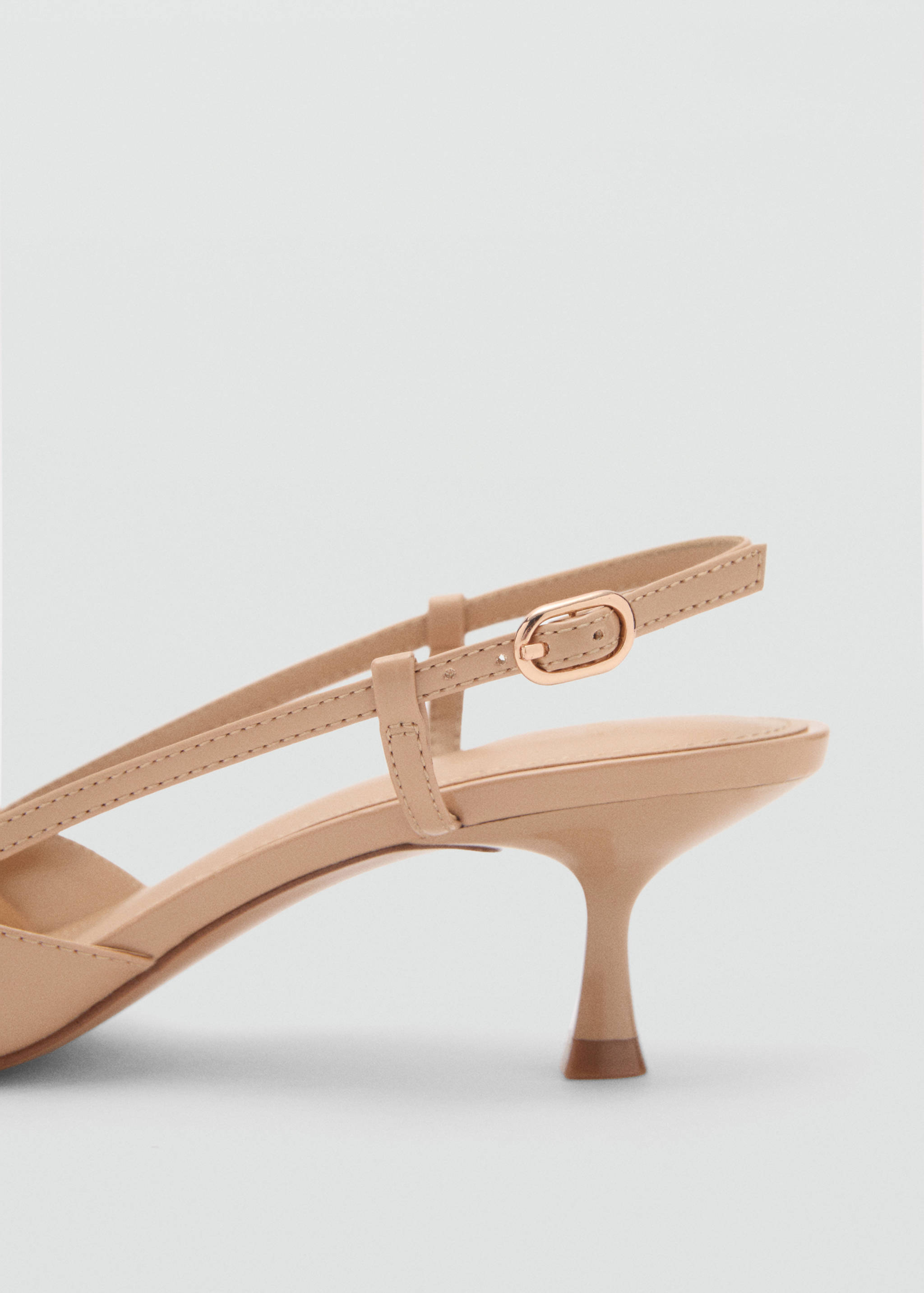 Patent heeled shoes - Details of the article 1