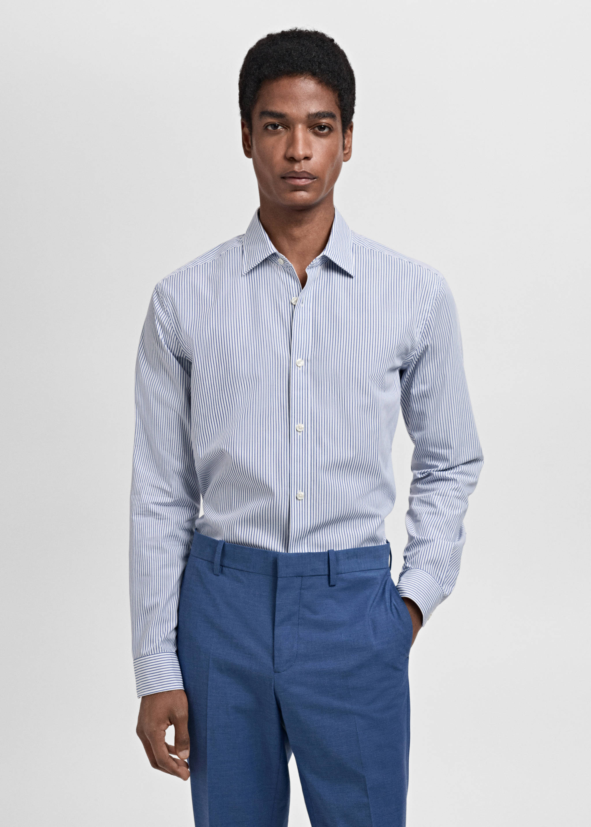 Kemeja garis-garis 100% katun slim-fit - Tampilan Sedang