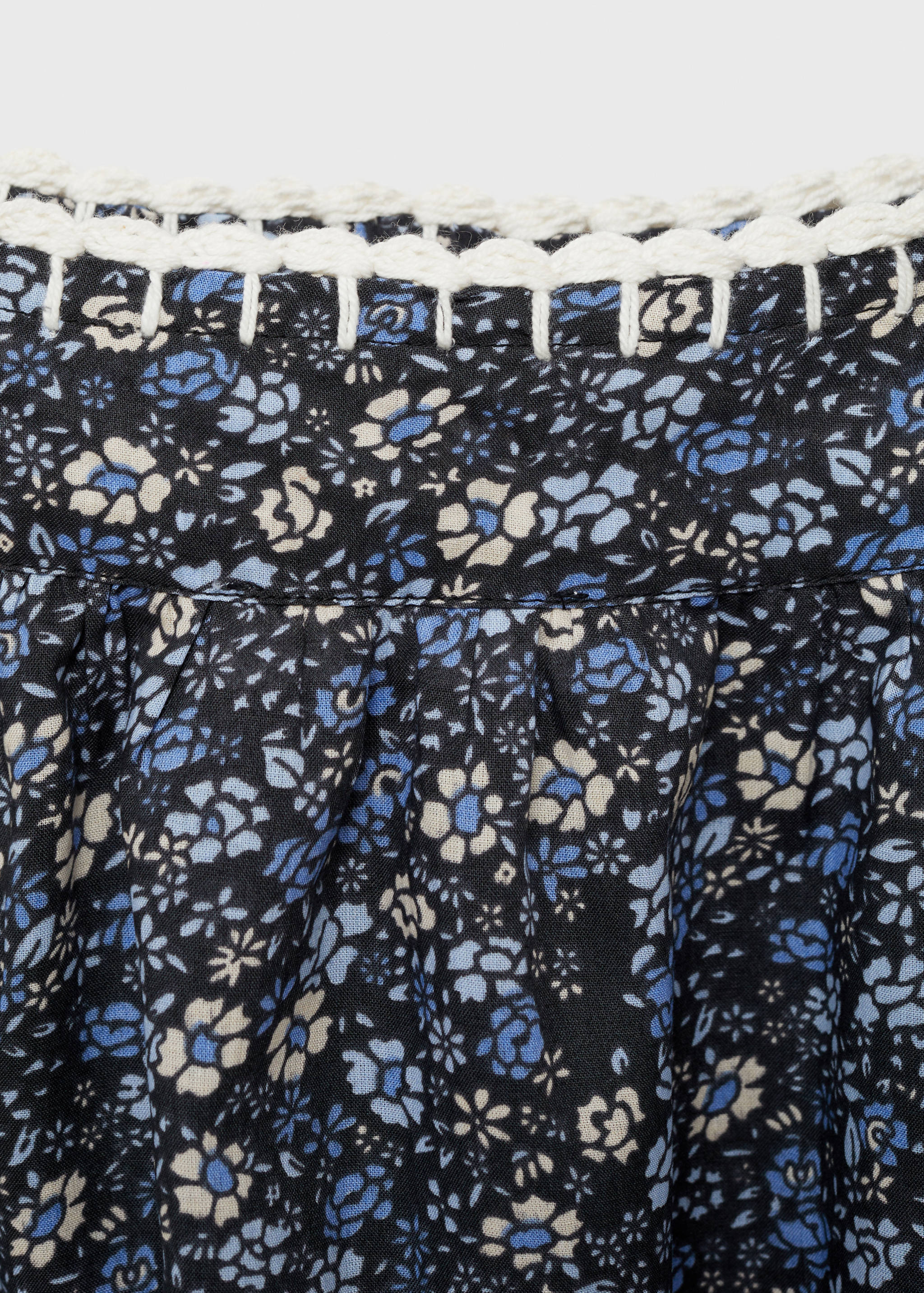 بلوزة مزخرفة بالزهور - تفاصيل المنتج 8