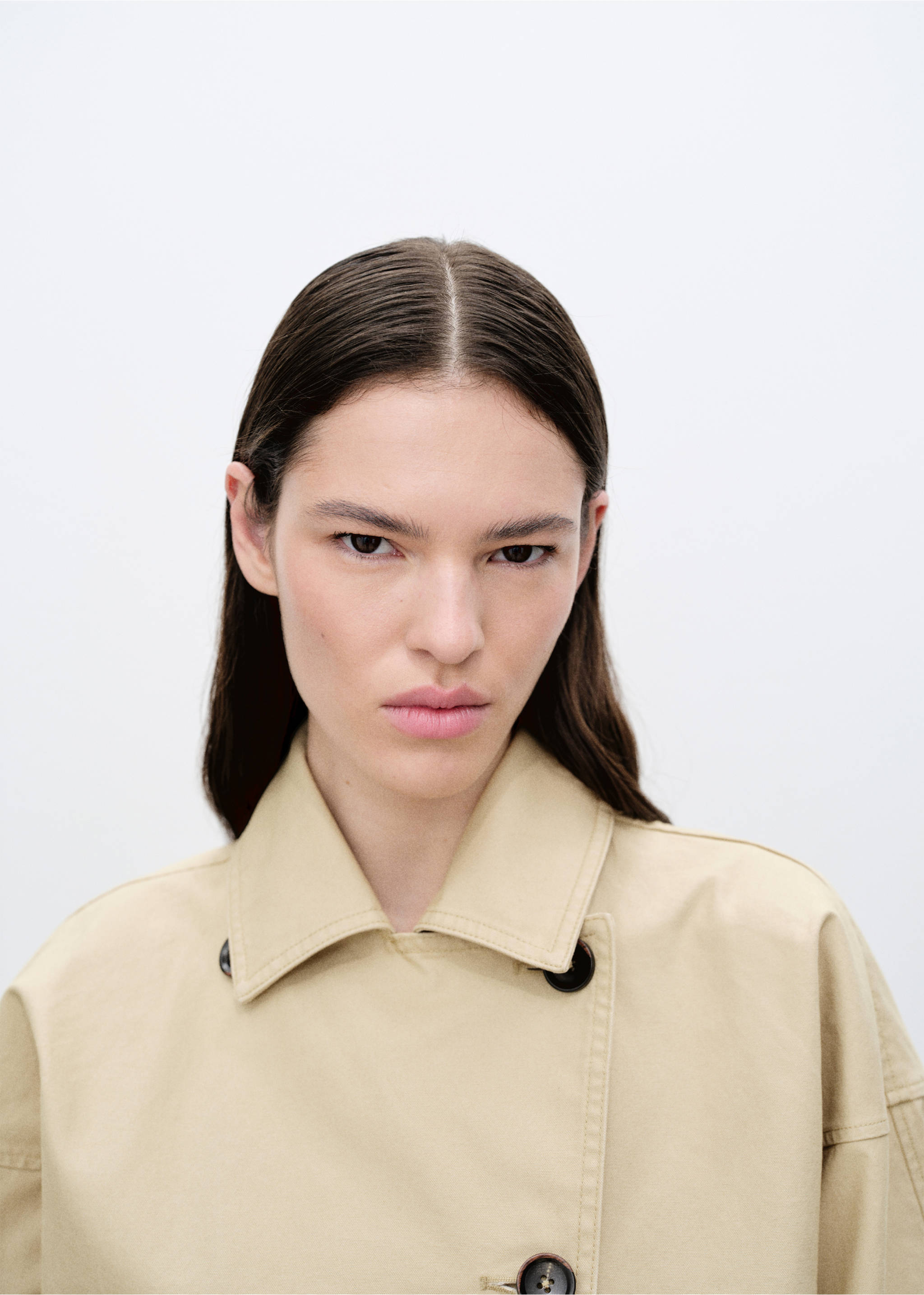 Cotton short trench - Details of the article 1, Light/Pastel Grey. Ref: 87065953-00.