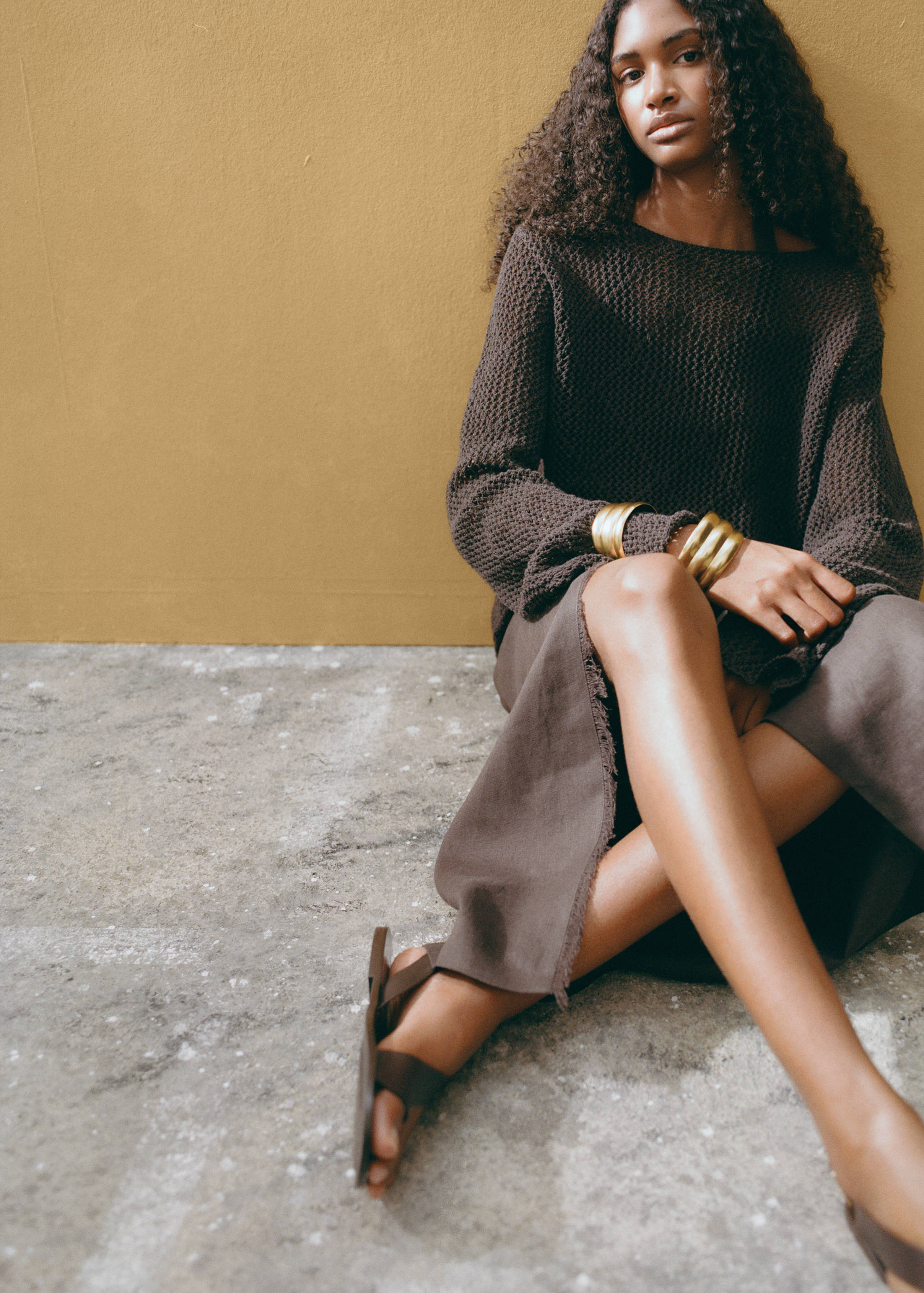 Rigid bracelet with relief - General plane