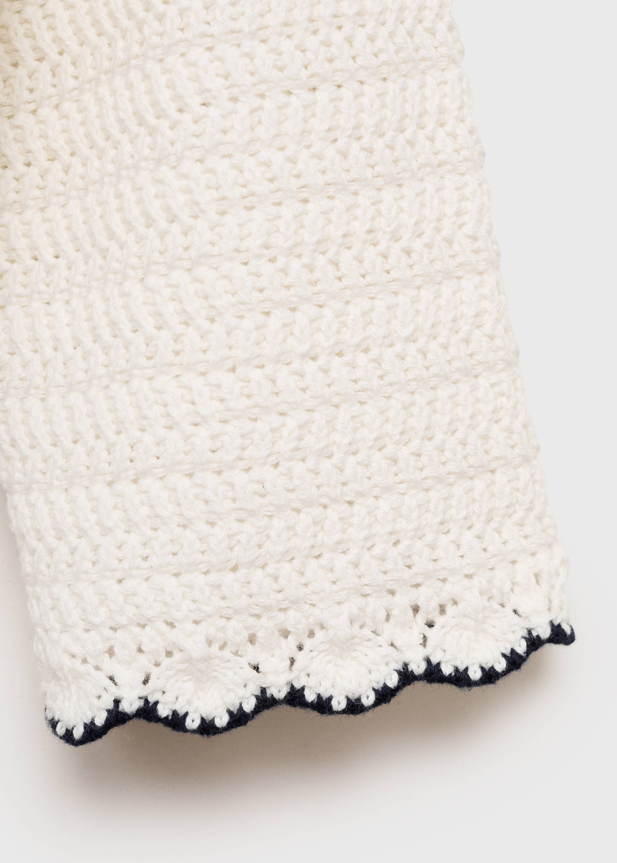 Knitted cardigan with contrasting trims - Details of the article 0