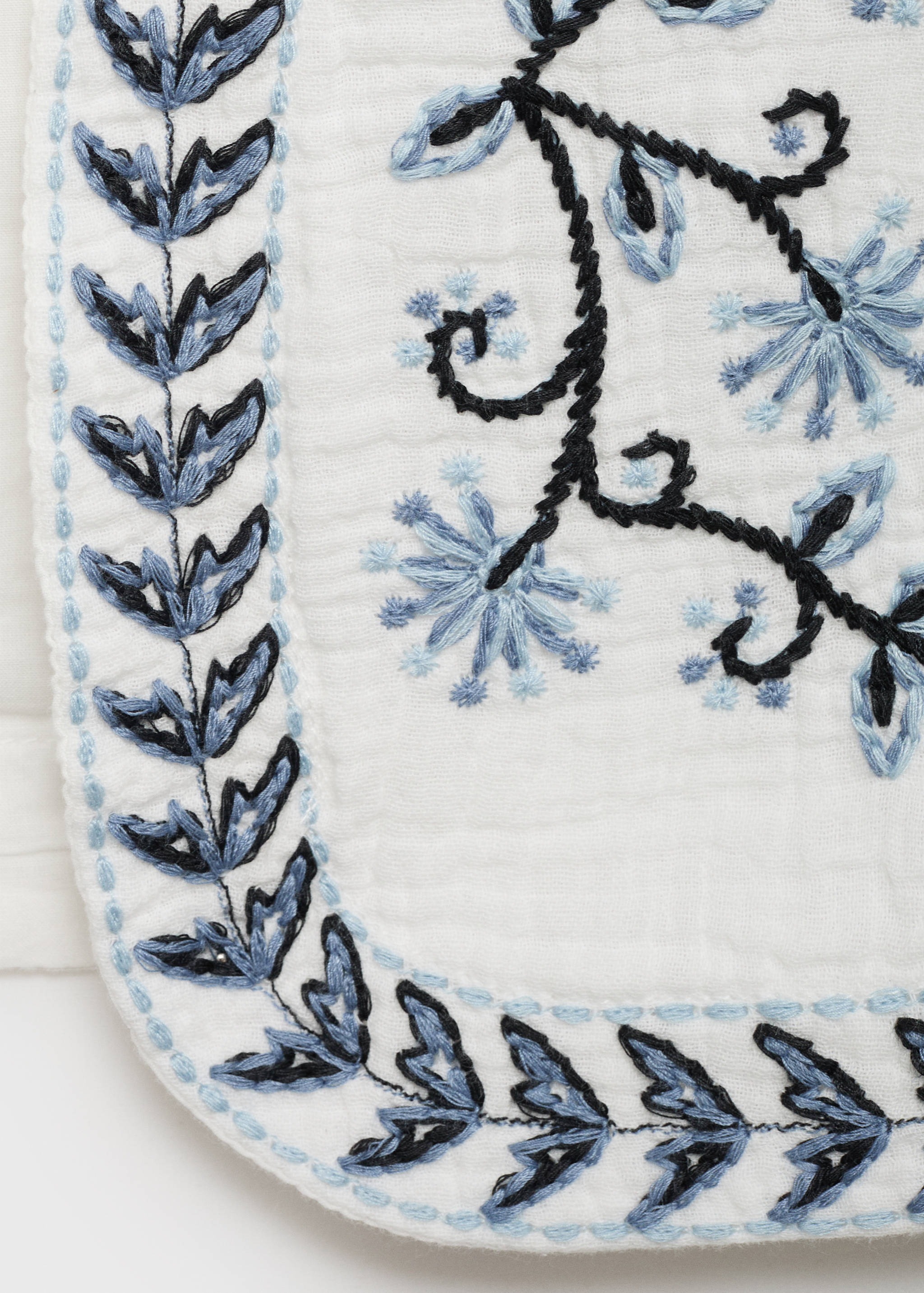 Chaleco crop bordado flores - Detalle del artículo 0