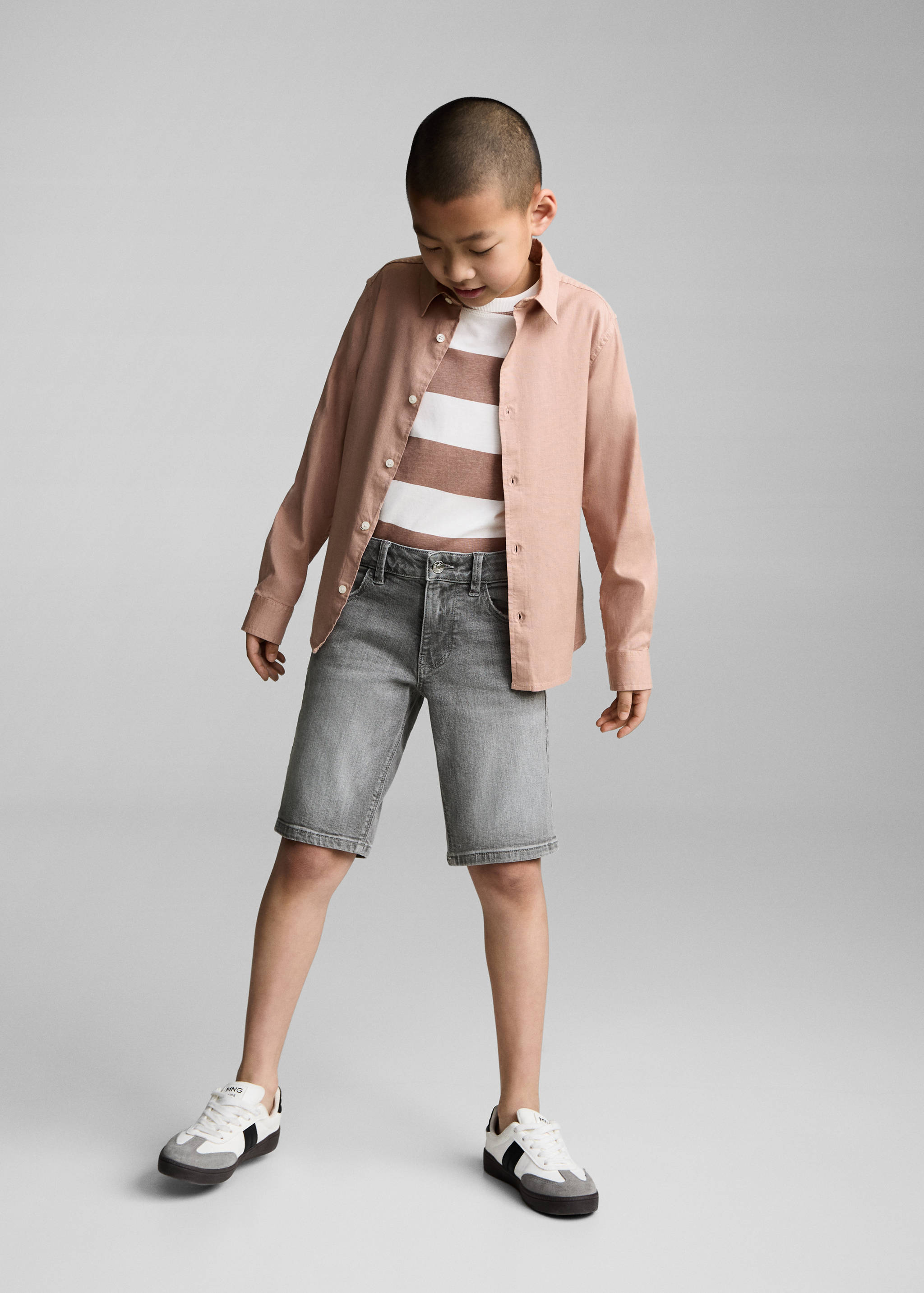 شورت برمودا دنيم - رؤية عامة