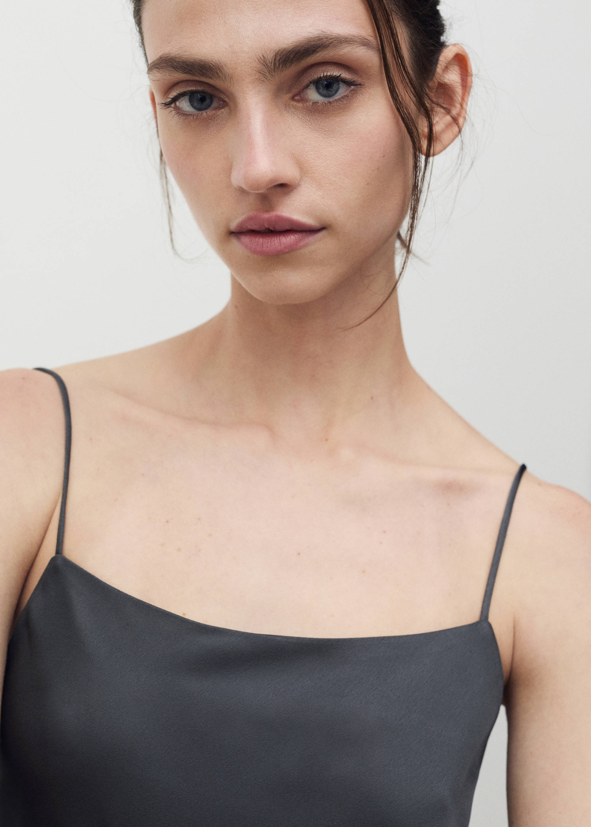 Satin nightgown with straps - Details of the article 1