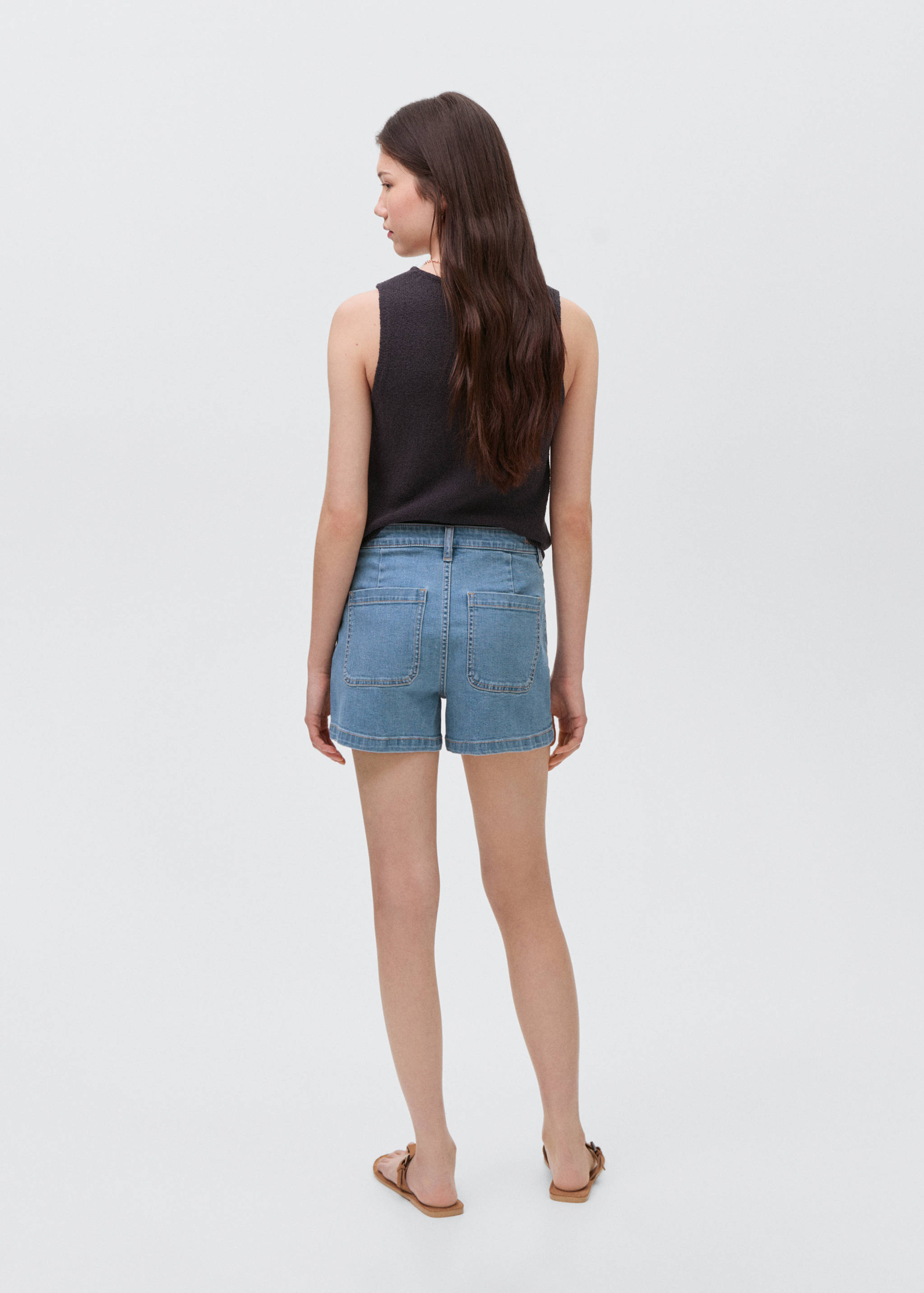 Denim shorts with pockets - Reverse of the article