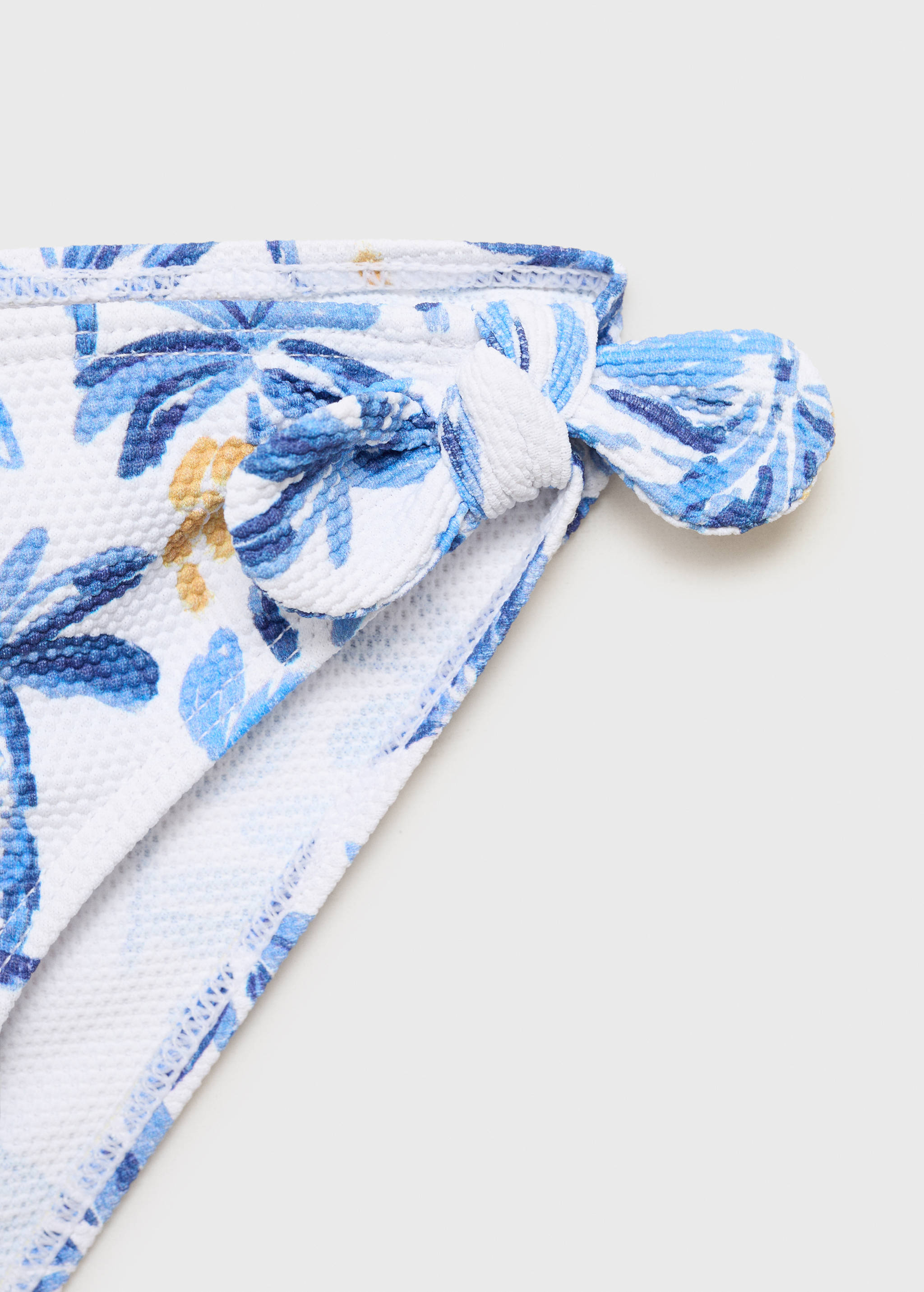 Bikini bottoms with bows - Details of the article 8