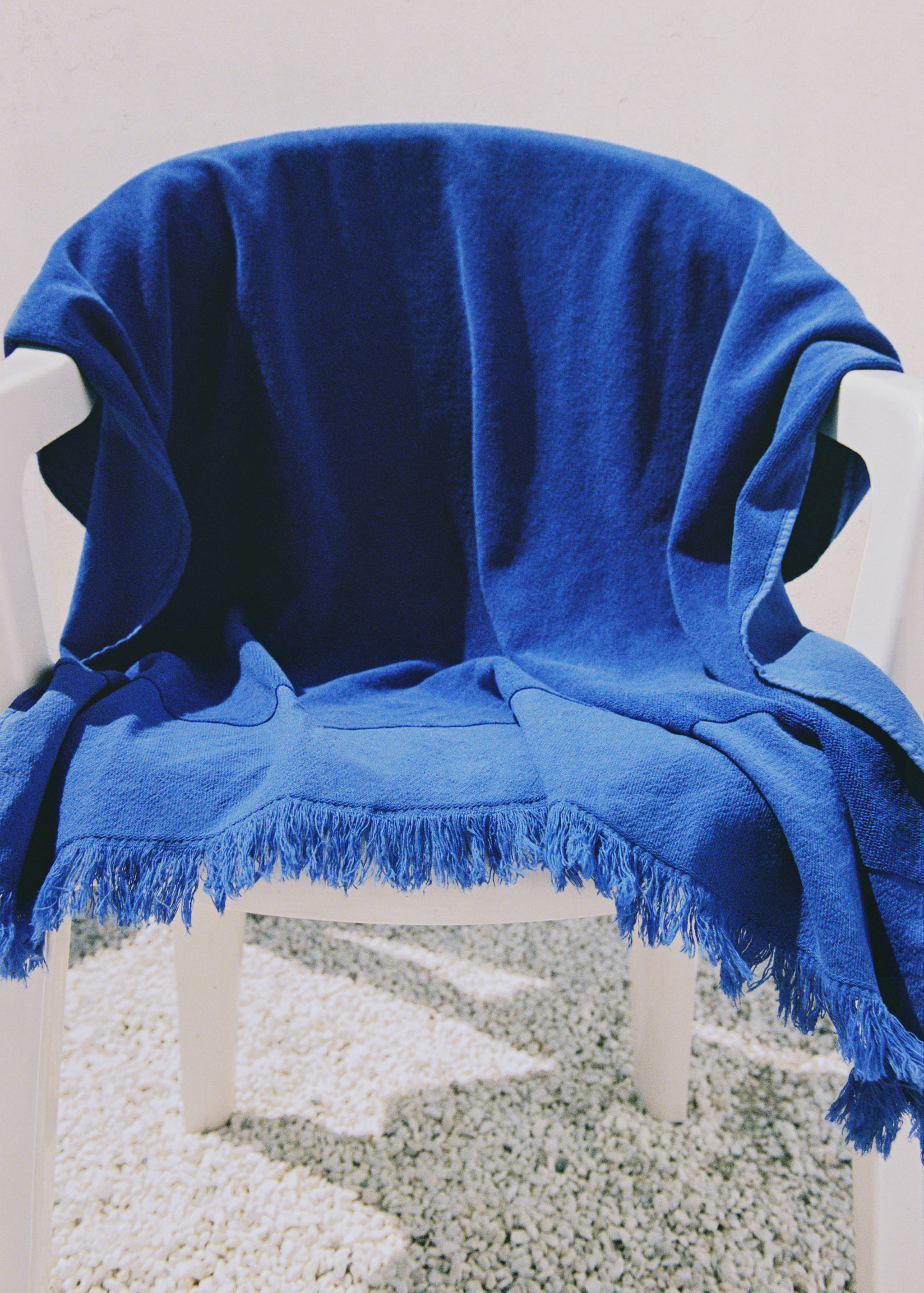 Serviette de plage en coton bouclette overdyed à franges - Détail de l'article 7
