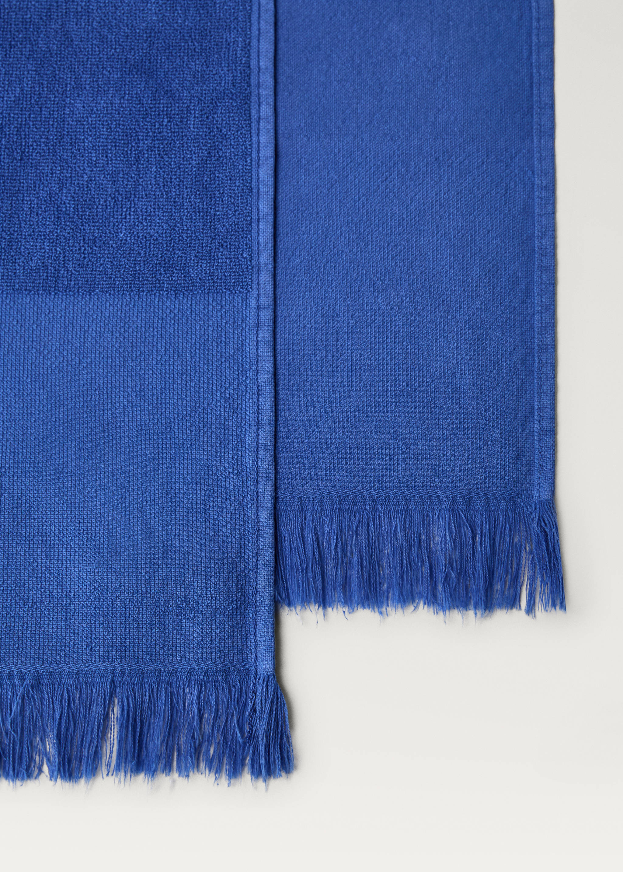 Serviette de plage en coton bouclette overdyed à franges - Détail de l'article 3