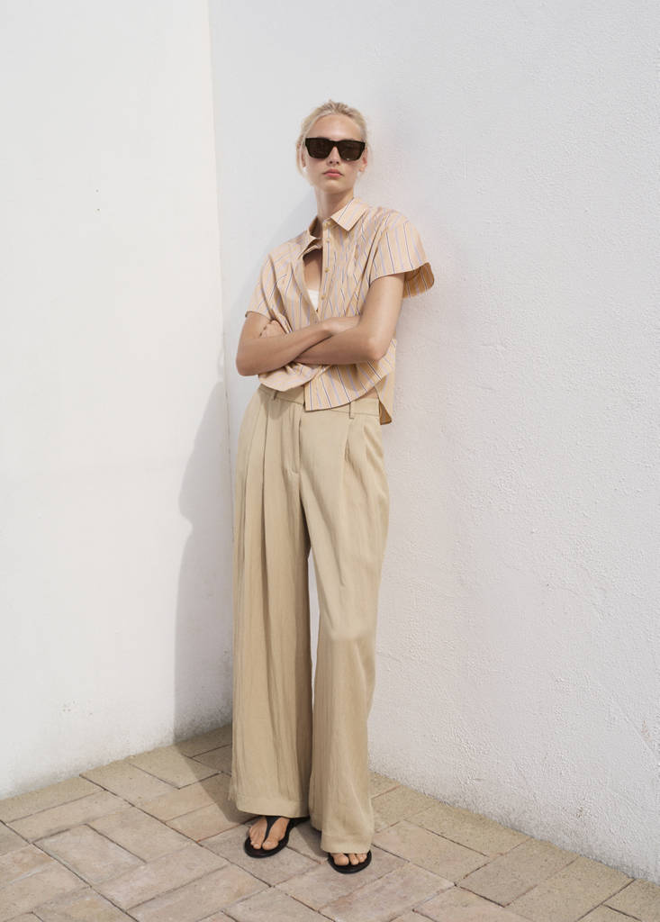 Short sleeve striped shirt — Brown