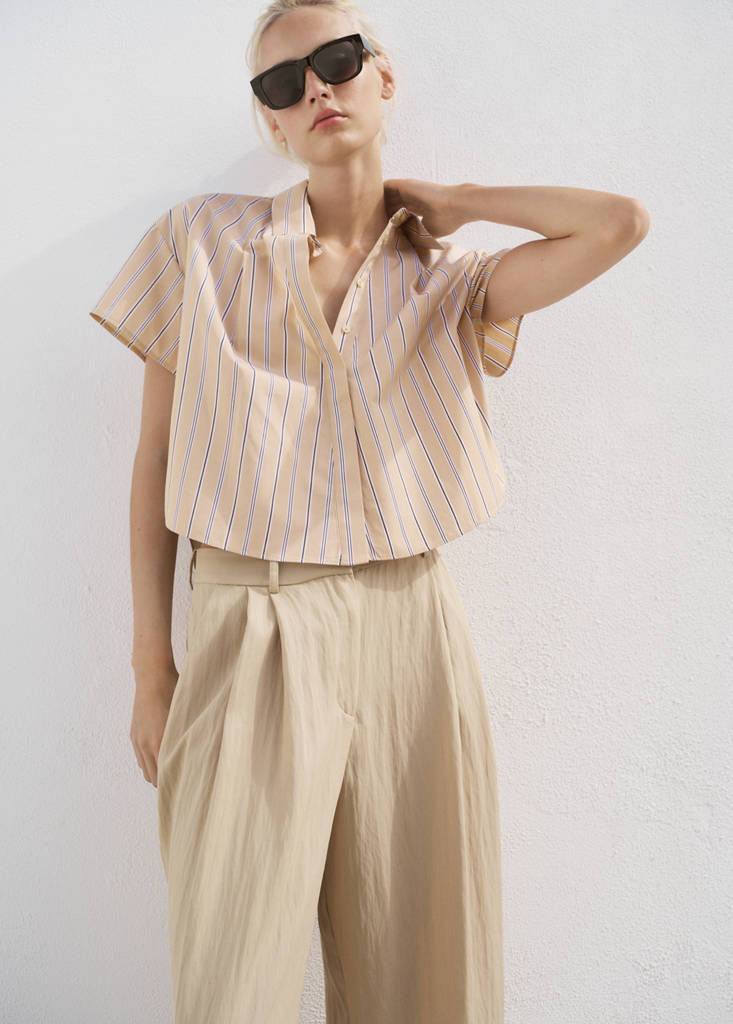 Short sleeve striped shirt — Brown