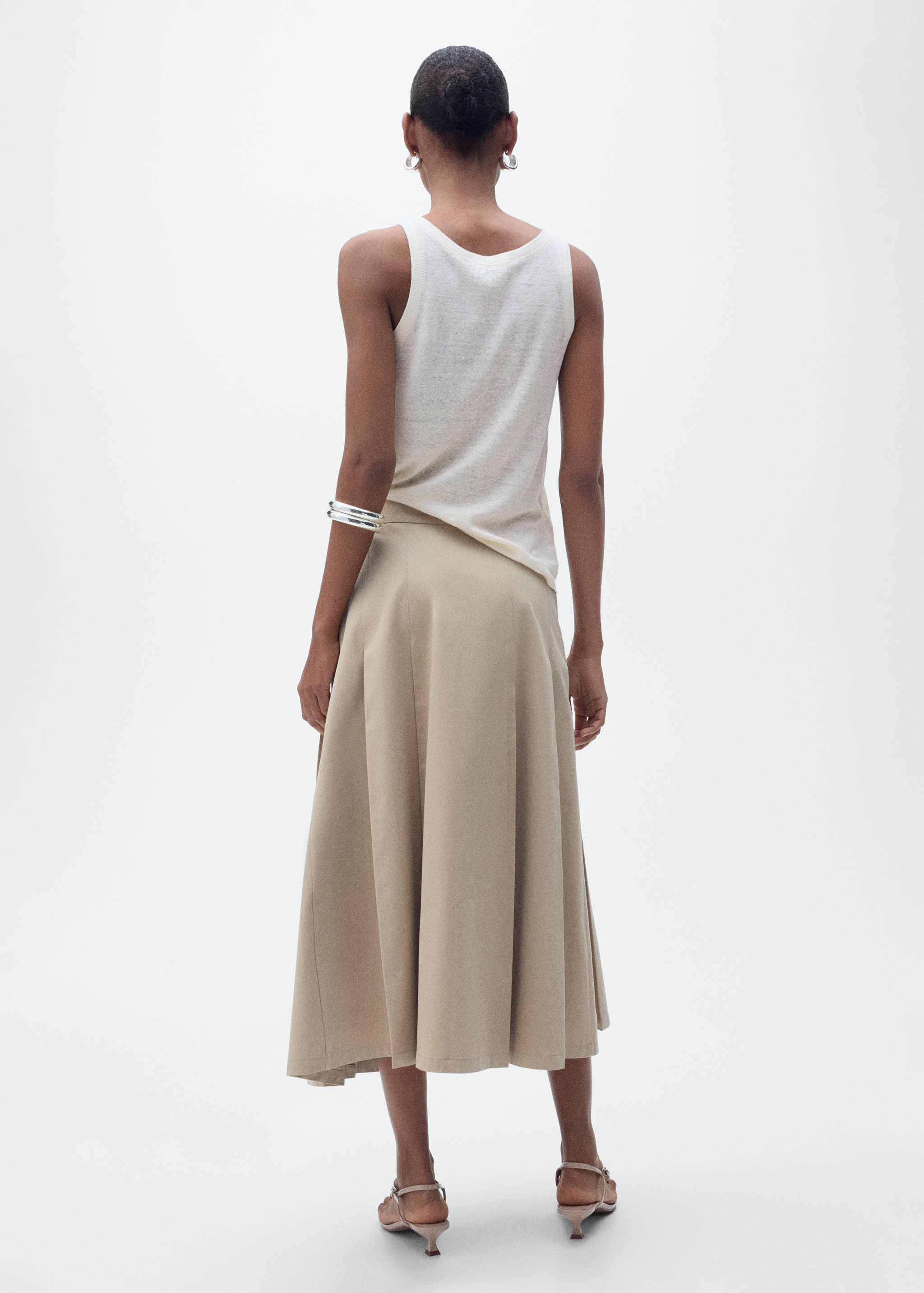 Trägertop aus Leinen - Rückseite des Artikels