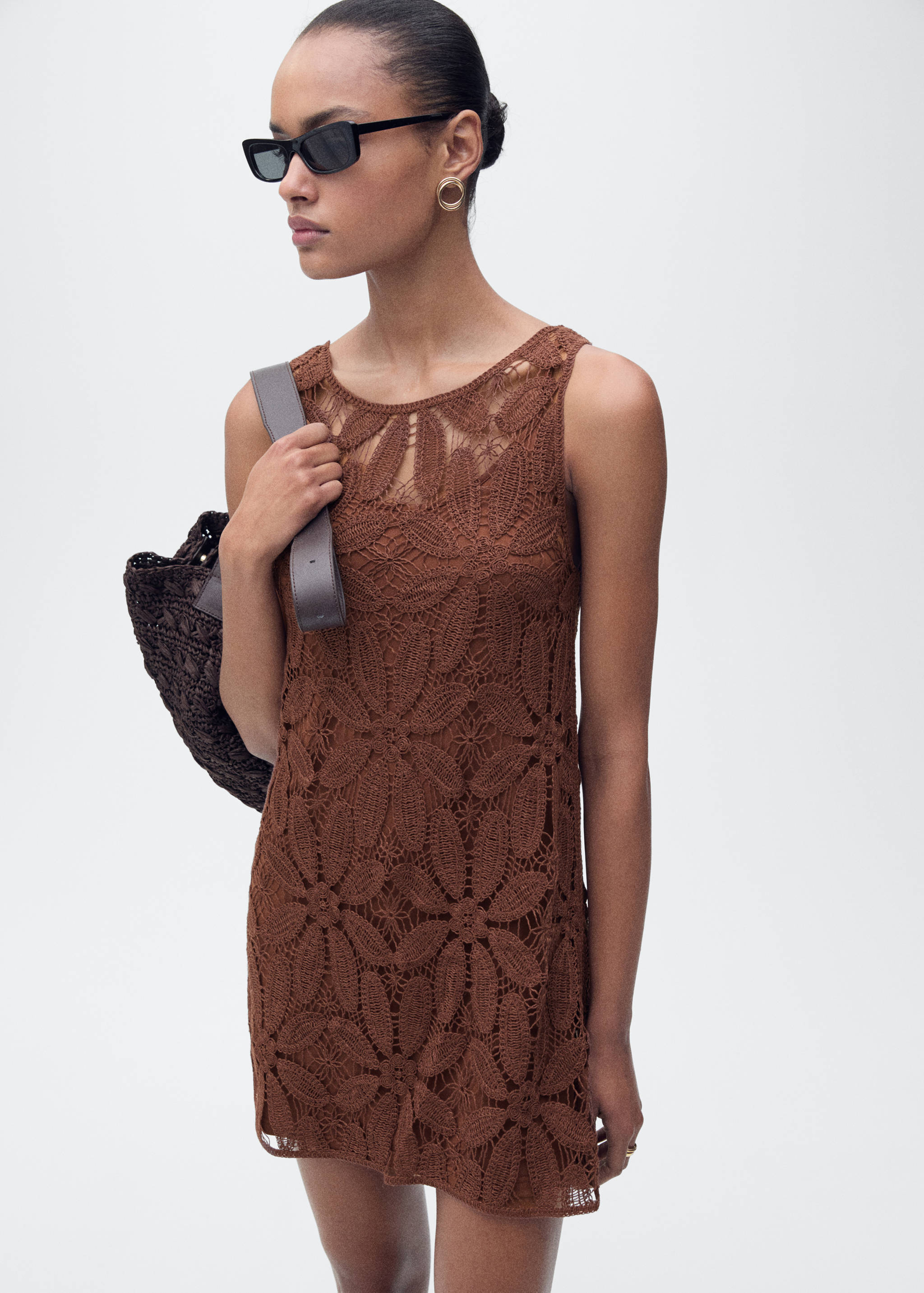 Open back crochet dress - Medium plane