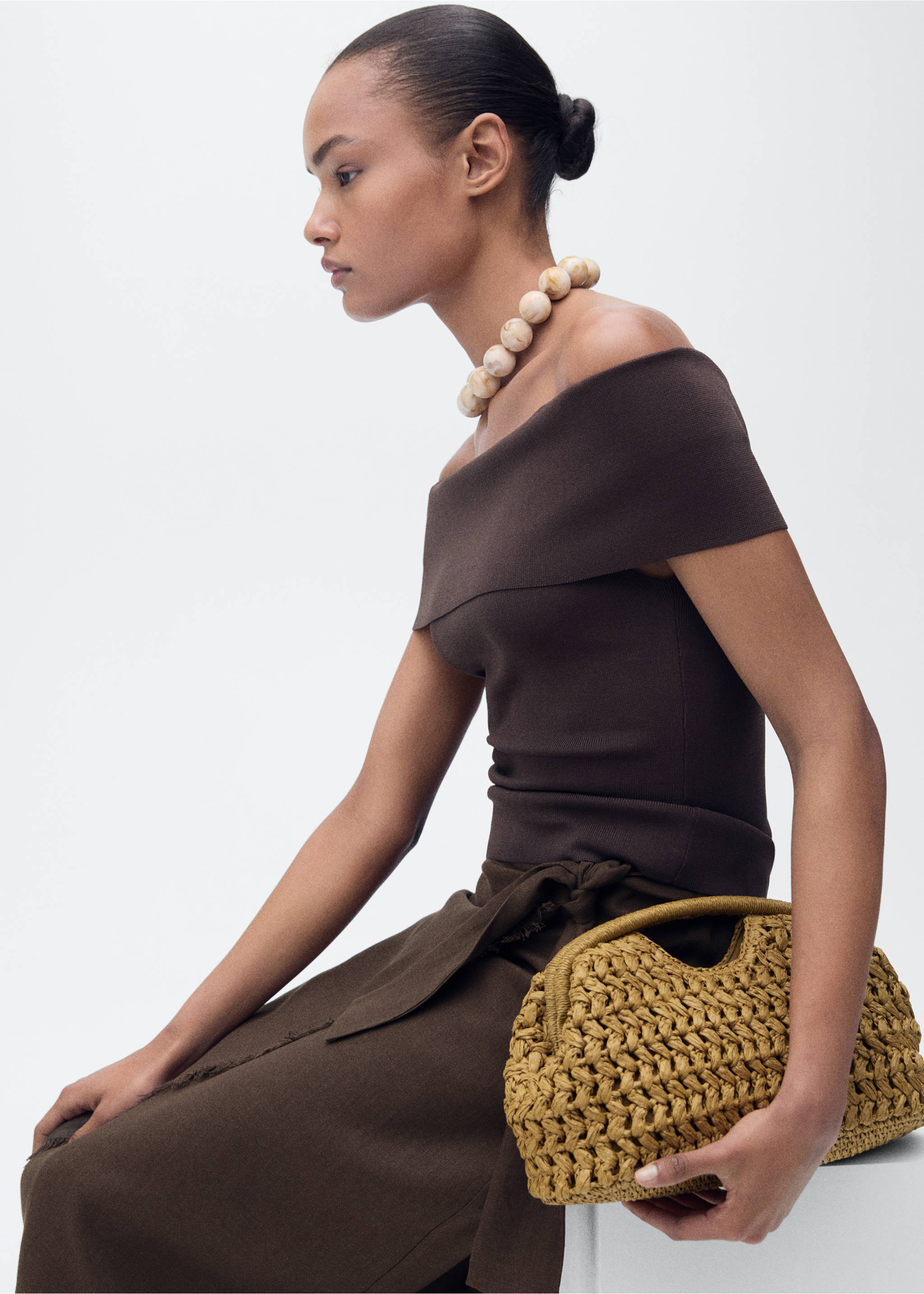 Linen sarong skirt - Details of the article 2, Chocolate. Ref: 87067175-00.