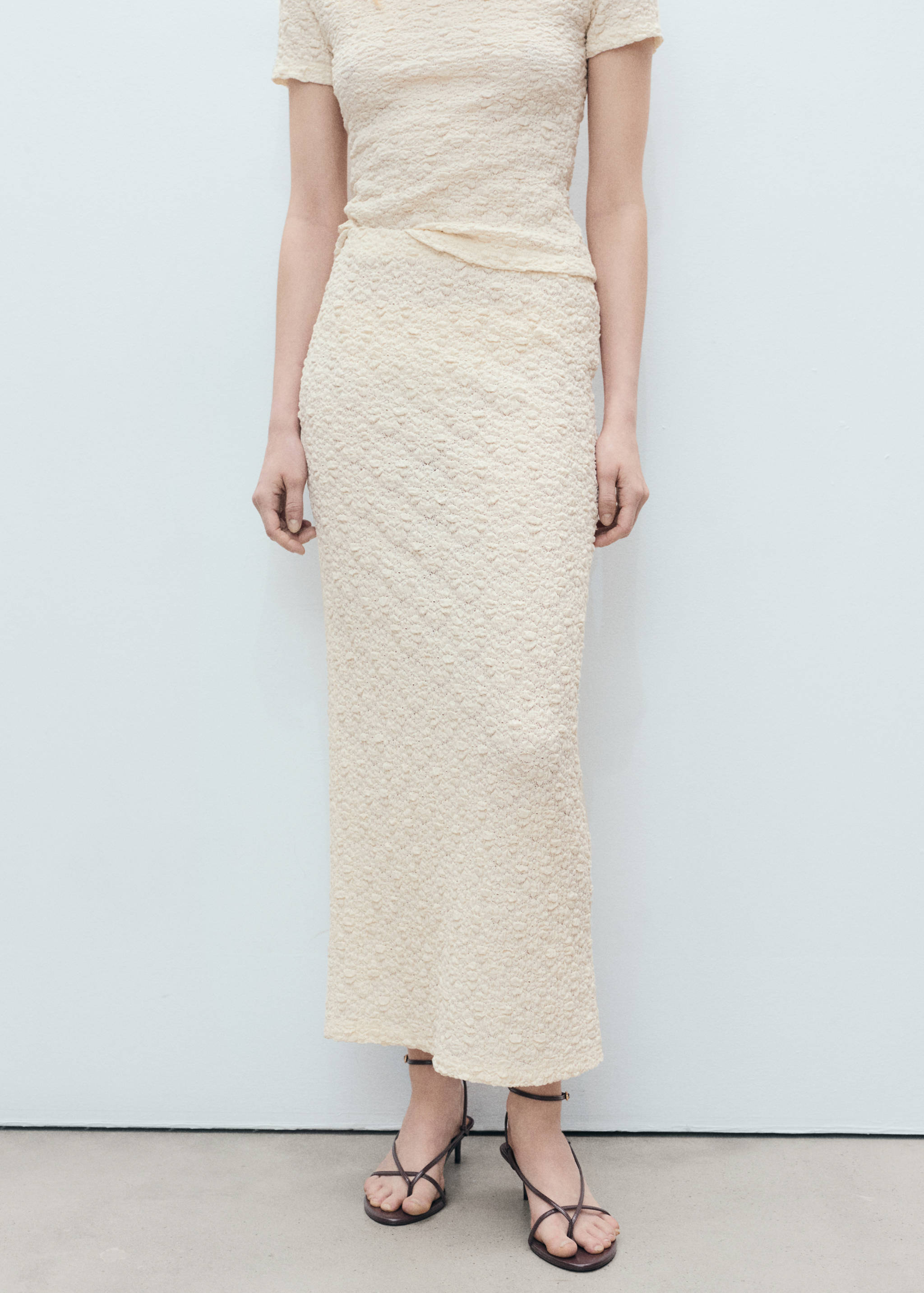 Textured fitted skirt - Medium plane