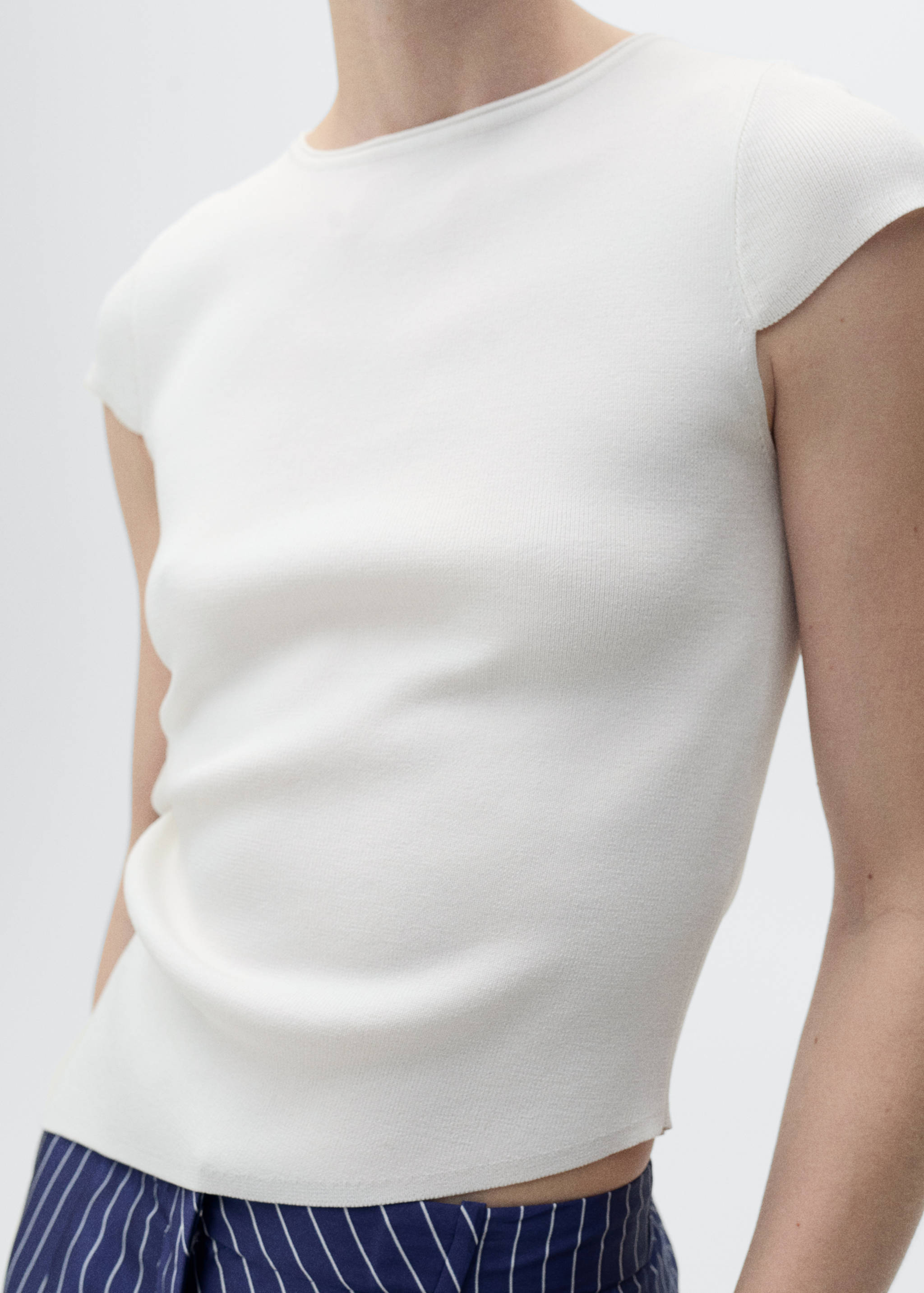 Camisola de malha com base assimétrica - Pormenor do artigo 6