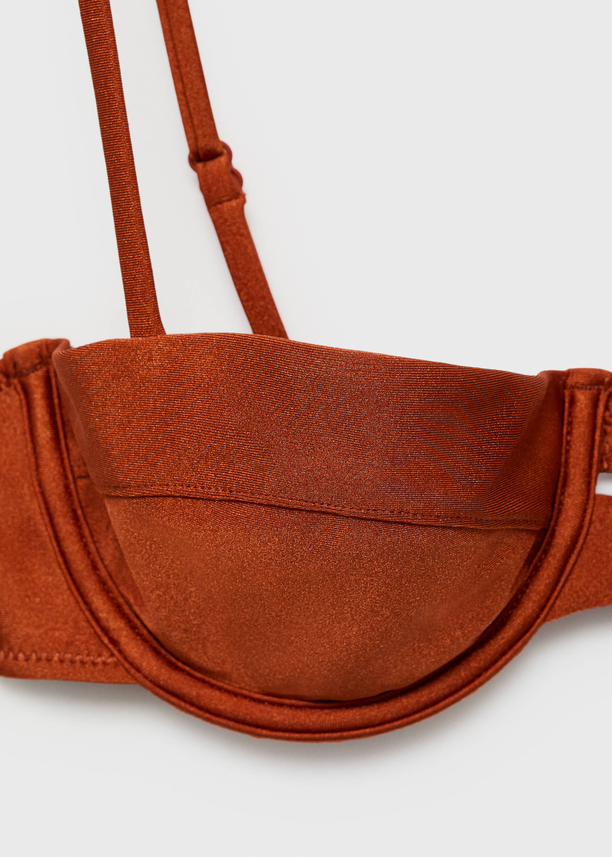 Top de biquíni com argola e acabamento acetinado - Pormenor do artigo 0