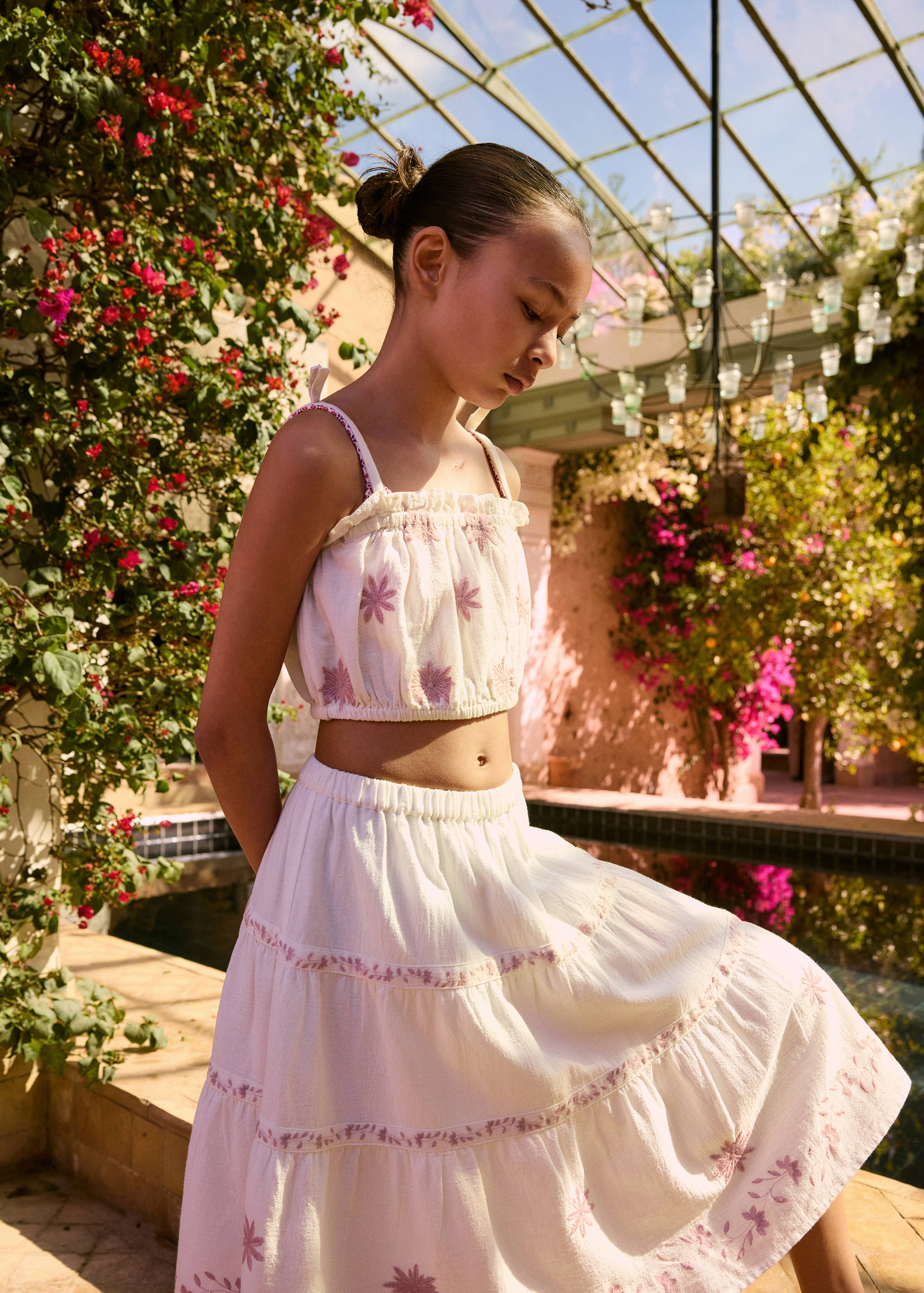 Embroidered crop top - Details of the article 6