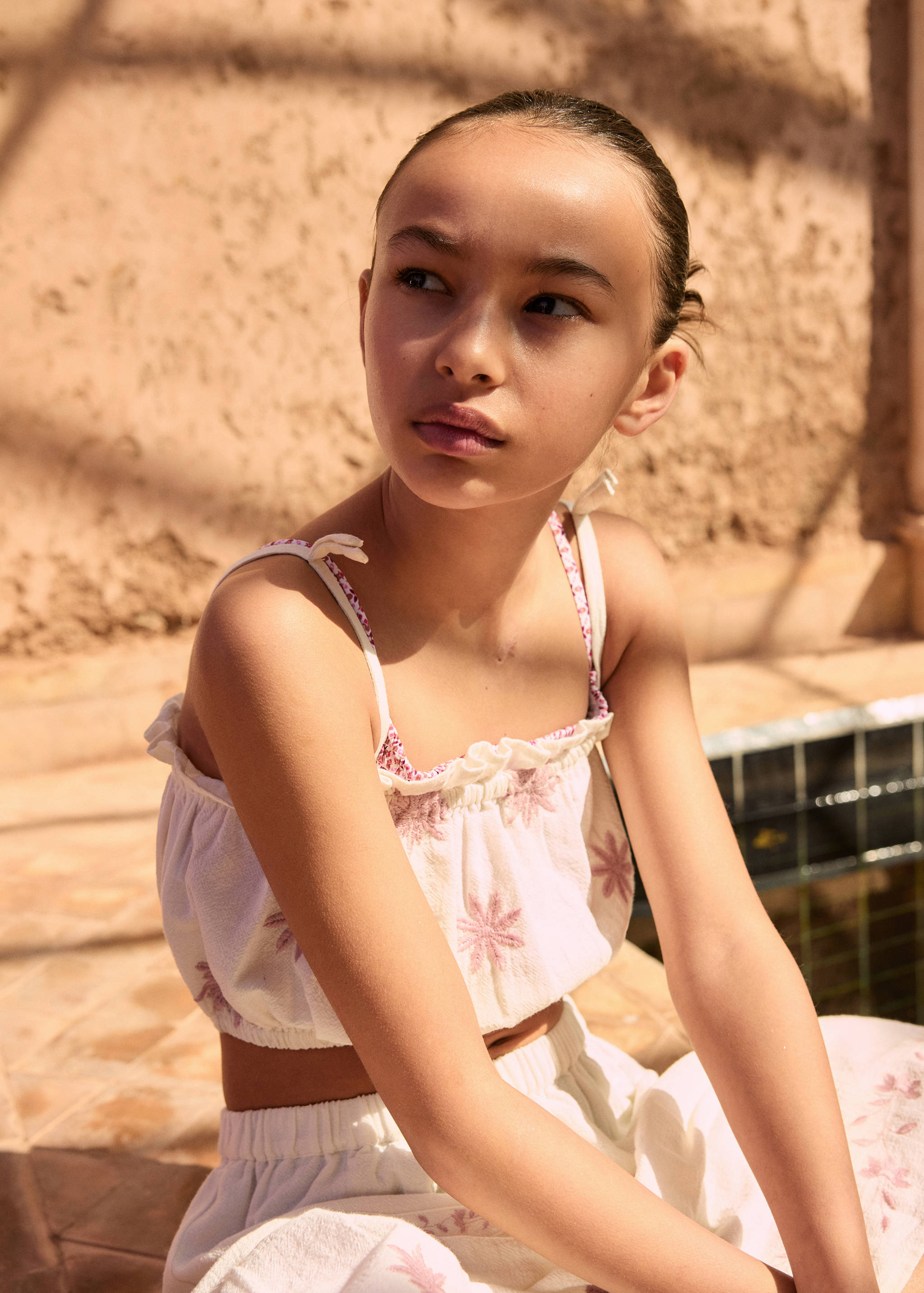 Embroidered crop top - Details of the article 5