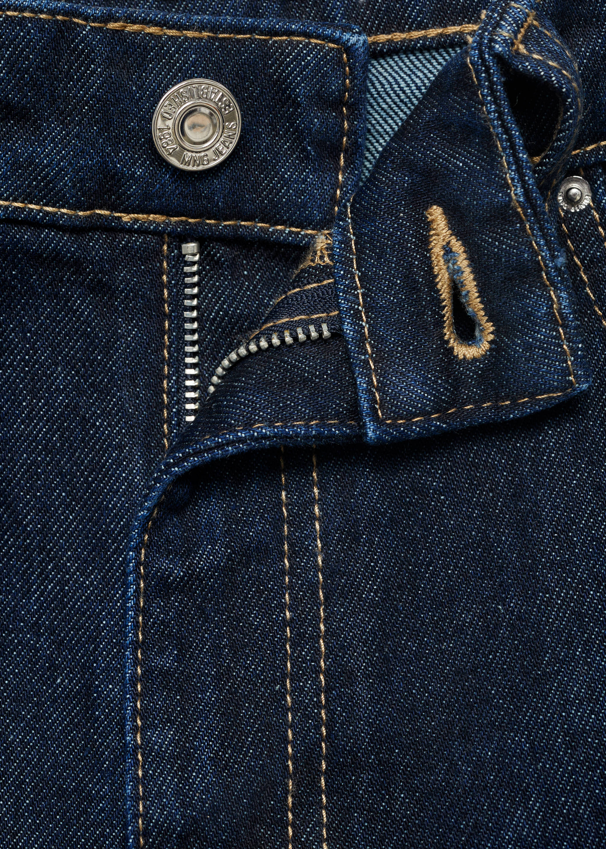 High-waisted straight-fit denim shorts - Details of the article 8