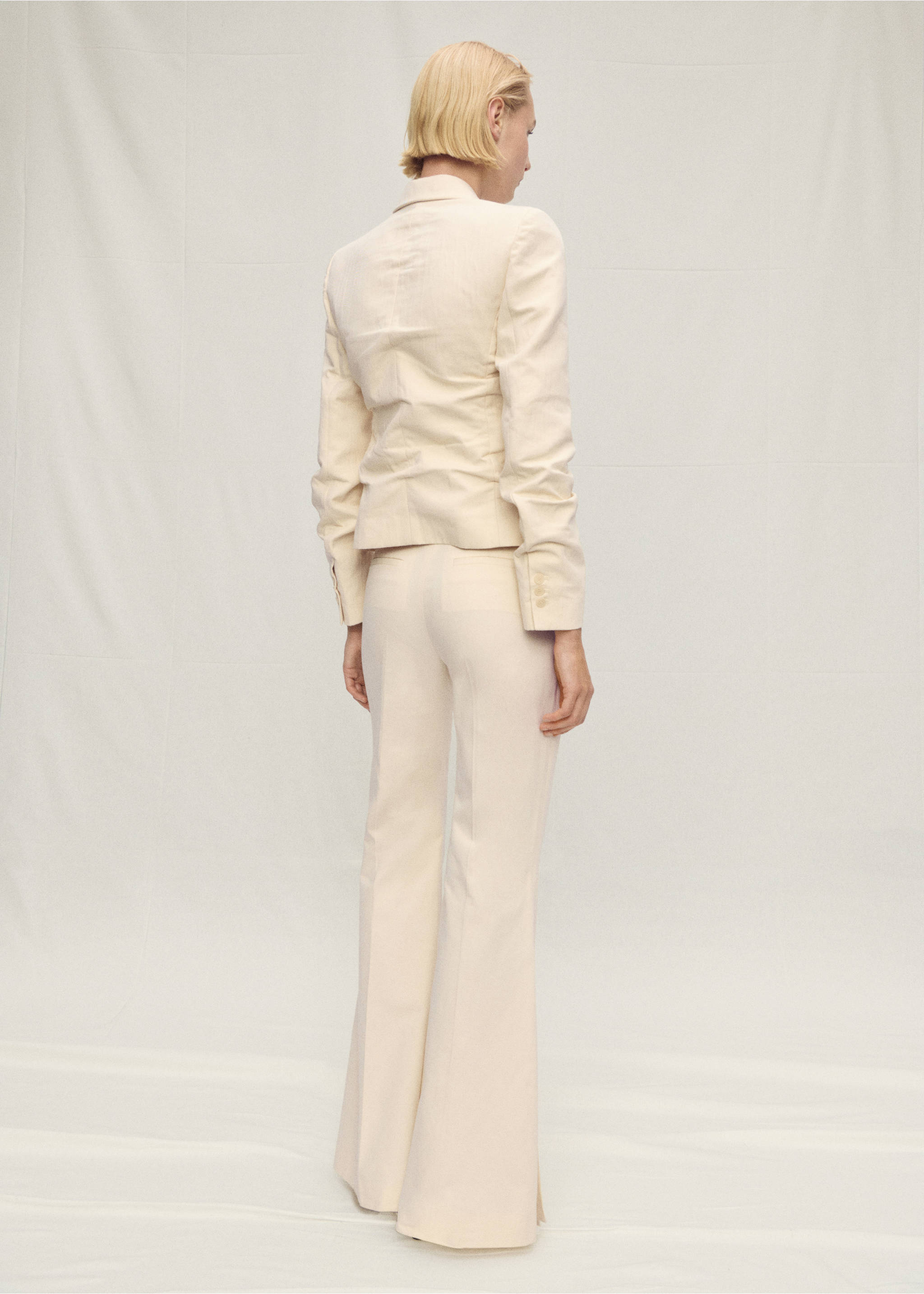 Pantalón traje mezcla lino flare - Reverso del artículo, Crudo. Ref: 87067717-00.