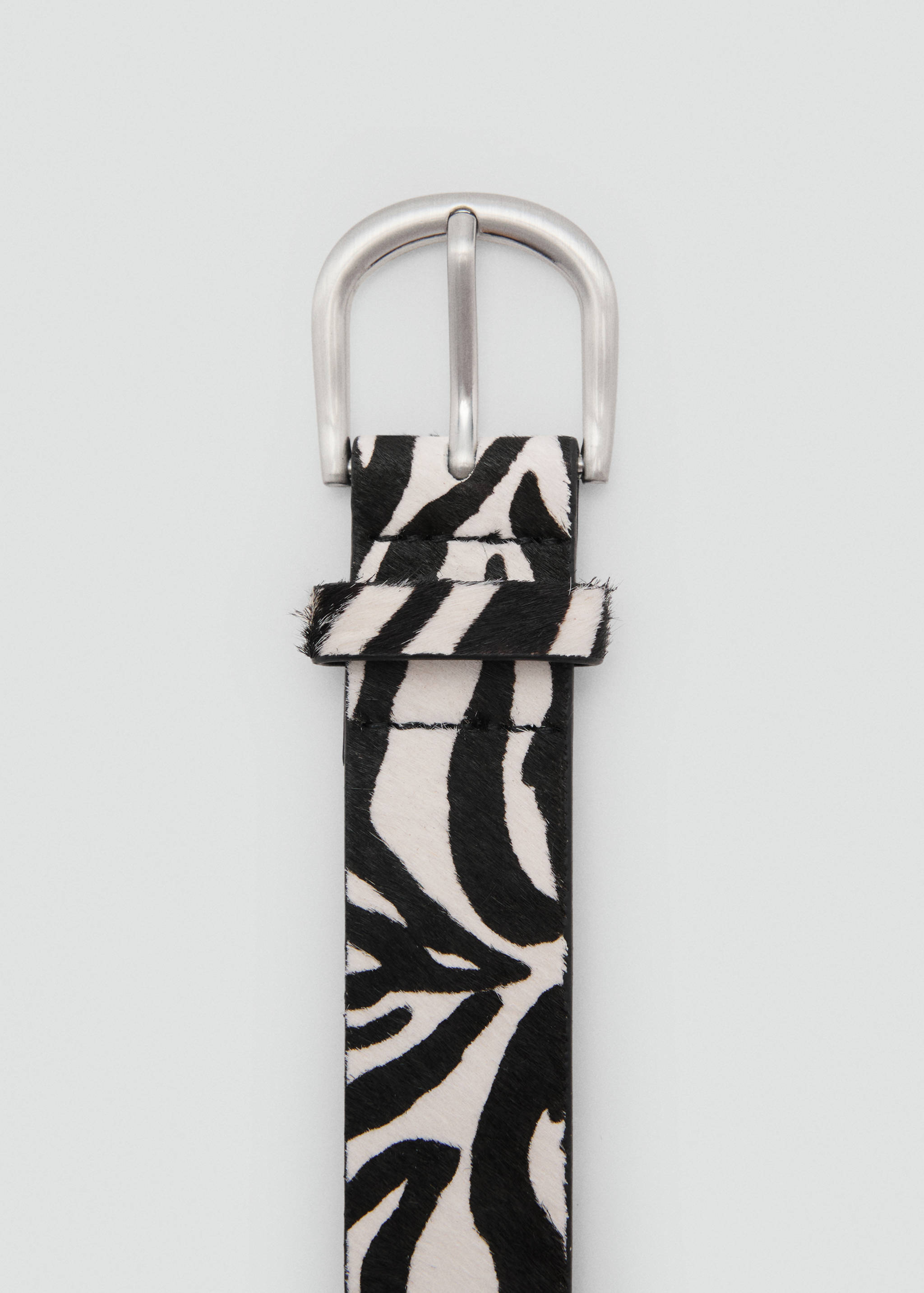 Zebra-print fur belt - Details of the article 1