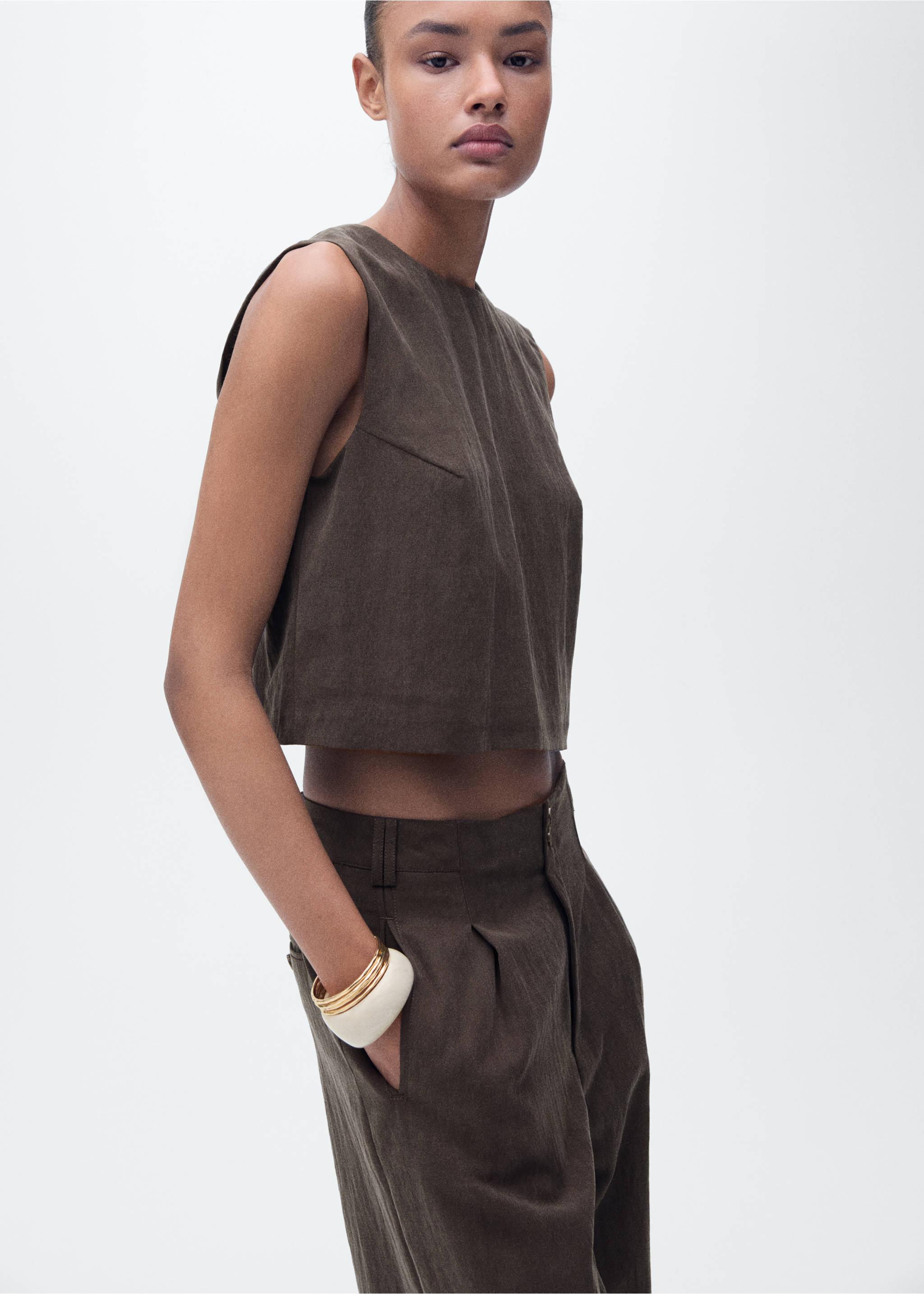 Dark olive green sleeveless cropped top with a round neckline., Brown. Ref: 87068263-00.