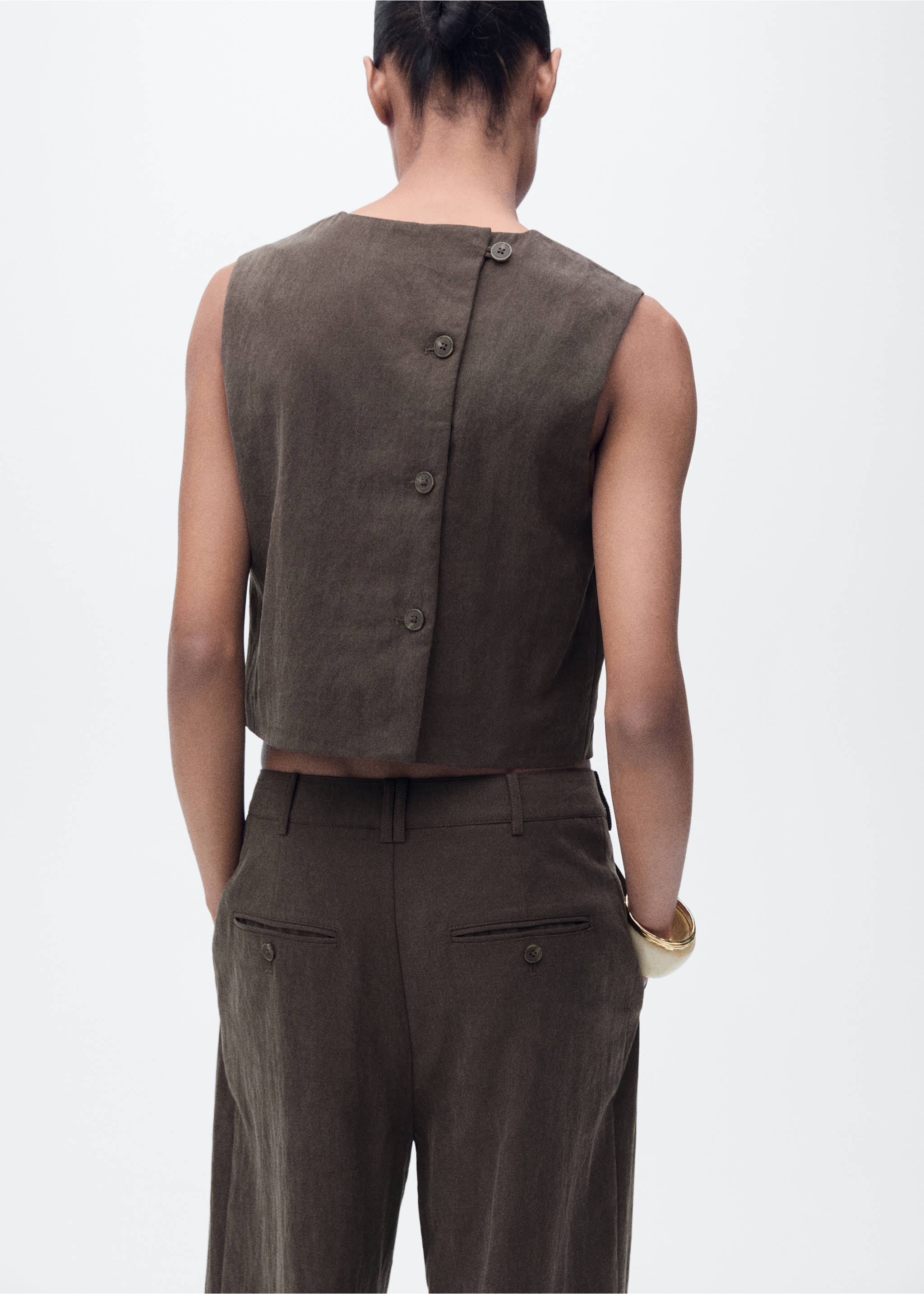 Dark brown sleeveless cropped top with a button-up back view, Brown. Ref: 87068263-00.