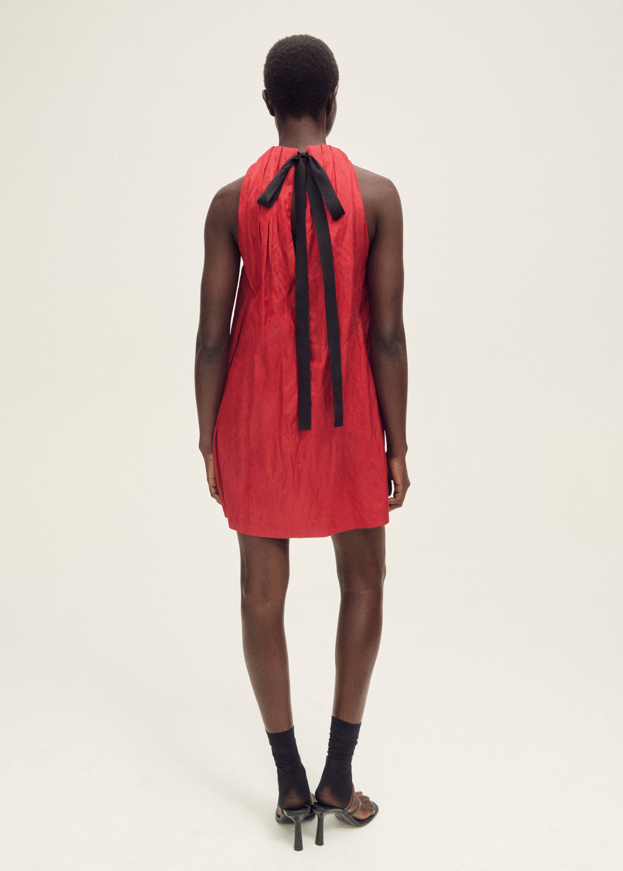 Halter dress with bow detail - Reverse of the article