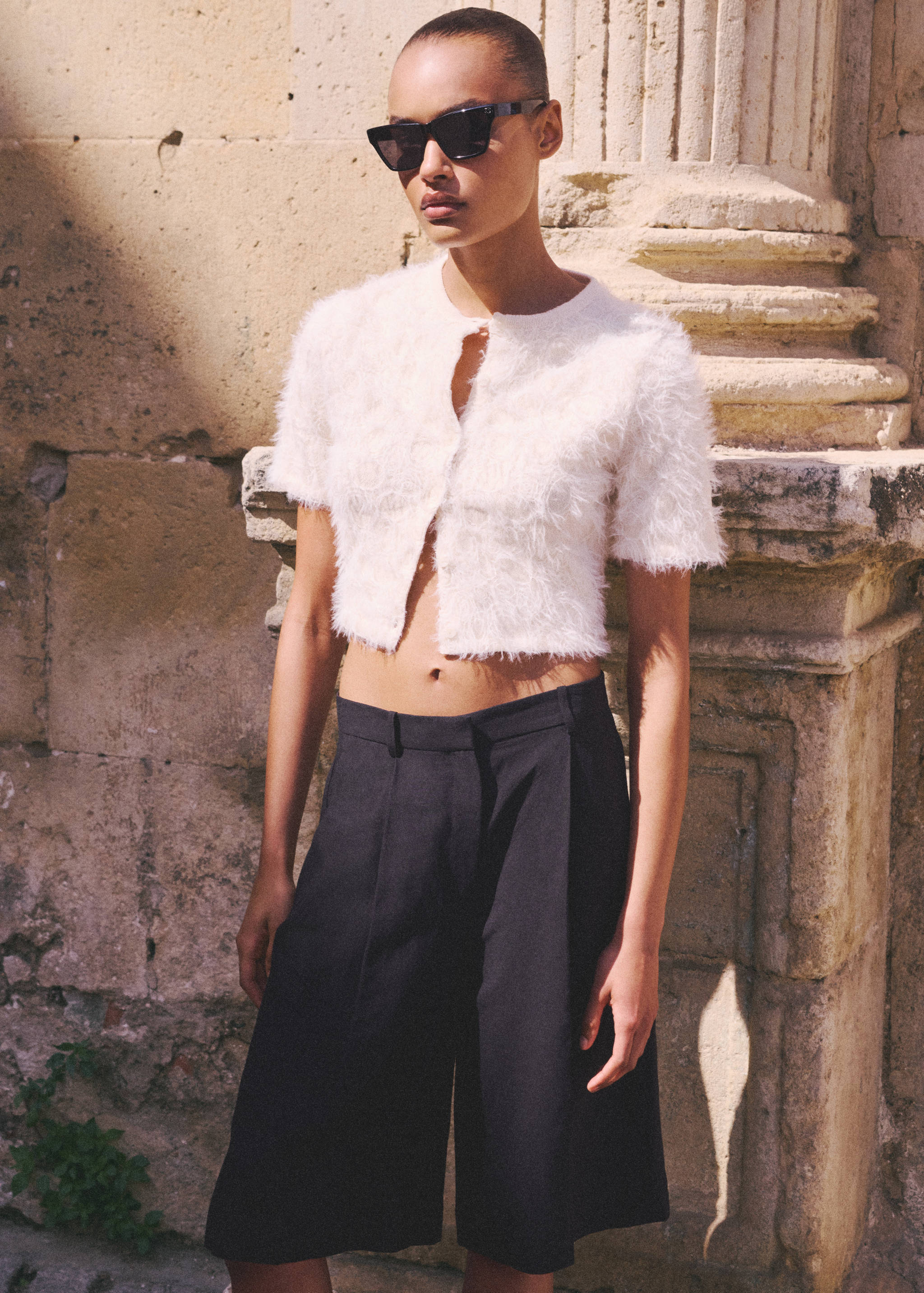 针织短款开襟毛衣 - null