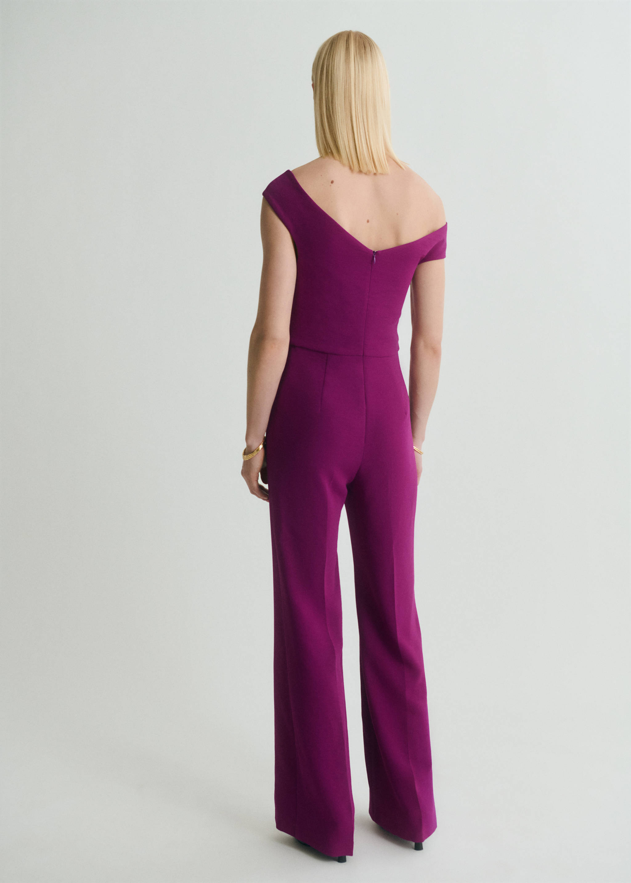Long jumpsuit with asymmetrical neck - Reverse of the article