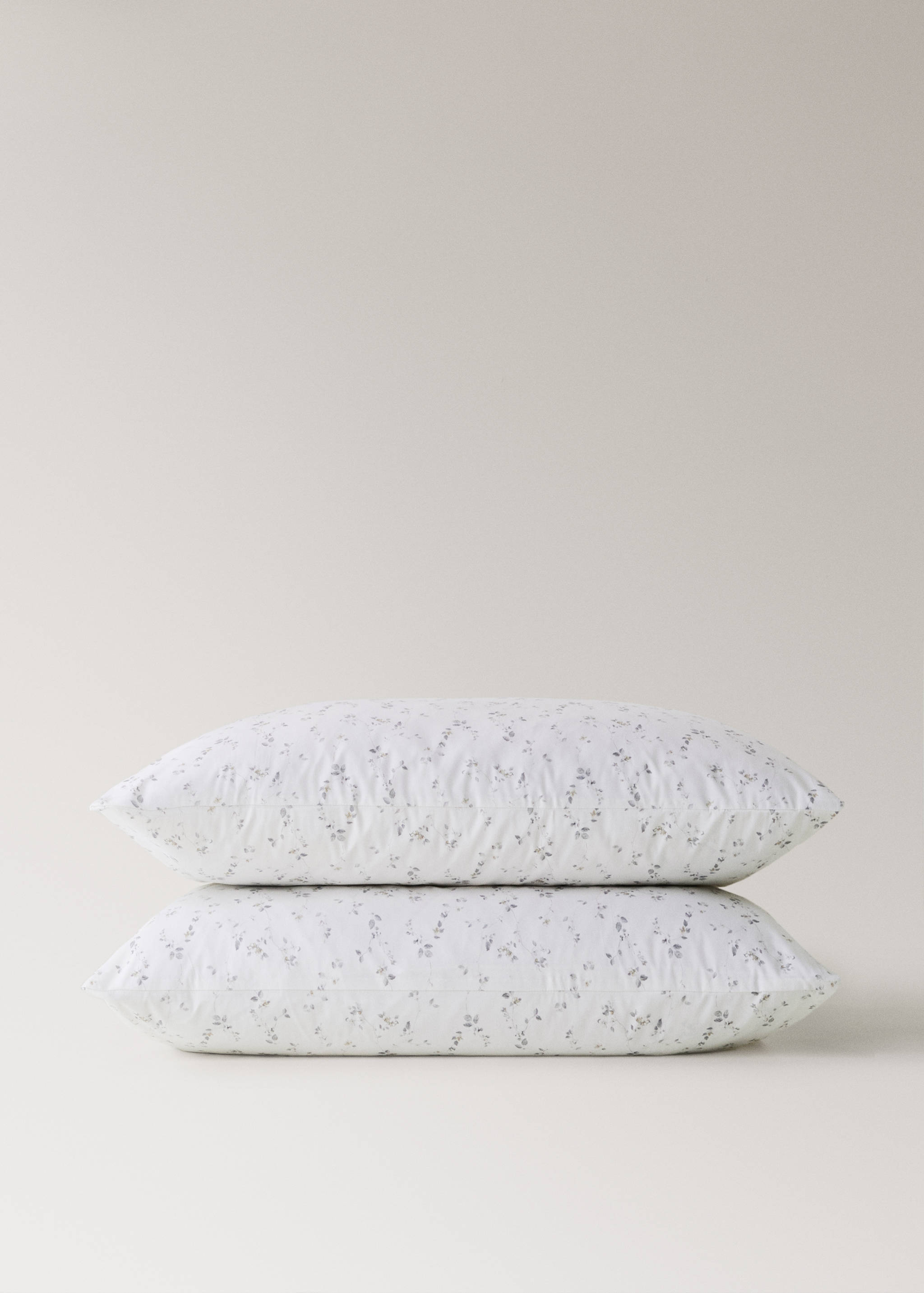 Two percale cotton floral pillowcases 50x75 cm - Details of the article 1