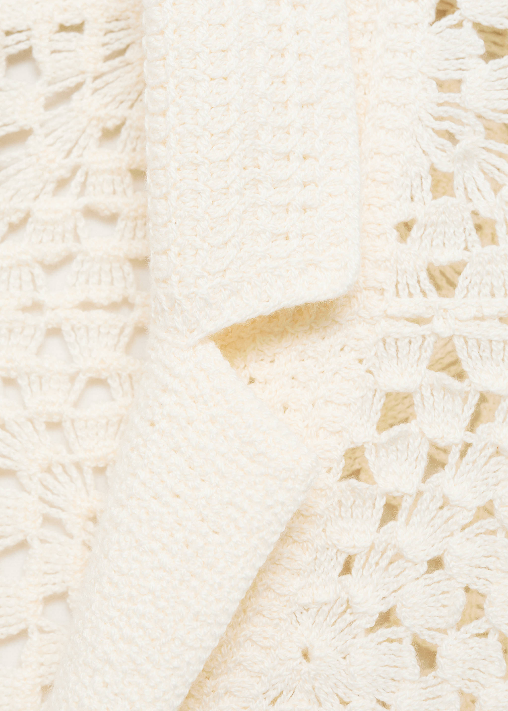 Bowling shirt with crochet structure - Details of the article 8
