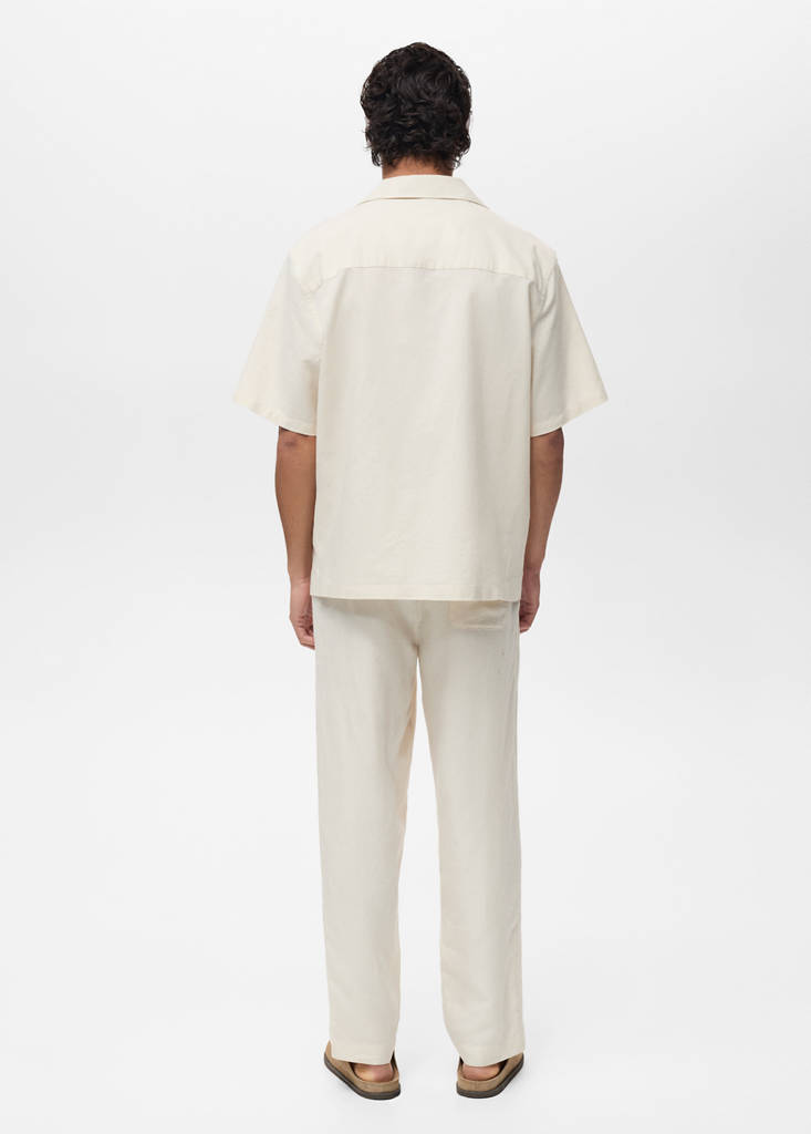 Linen shirt with bowling collar and pocket — Ivory White