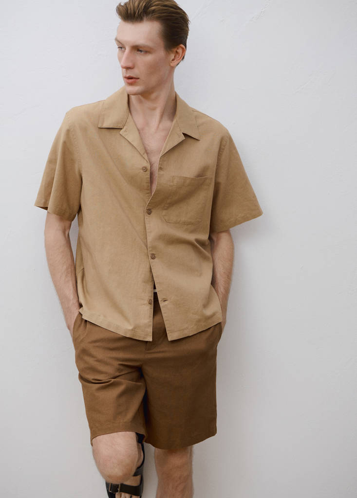 Linen shirt with bowling collar and pocket — Beige