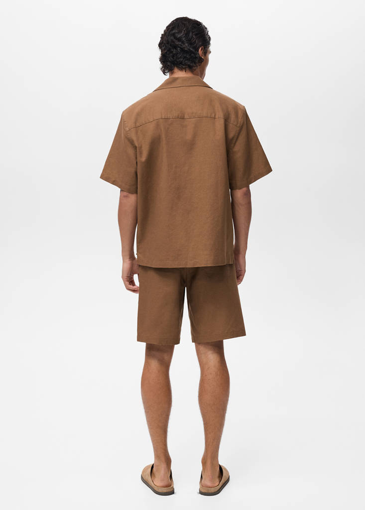 Linen shirt with bowling collar and pocket — Tobacco Brown