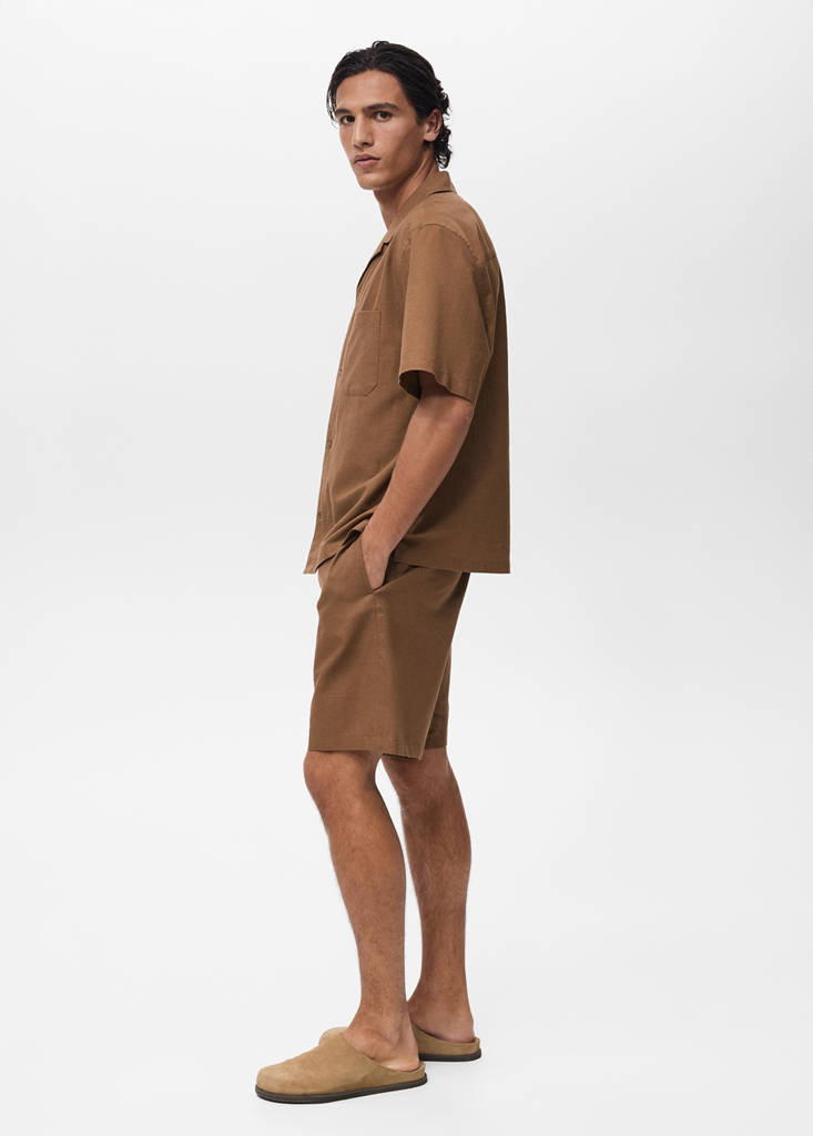Linen shirt with bowling collar and pocket — Tobacco Brown