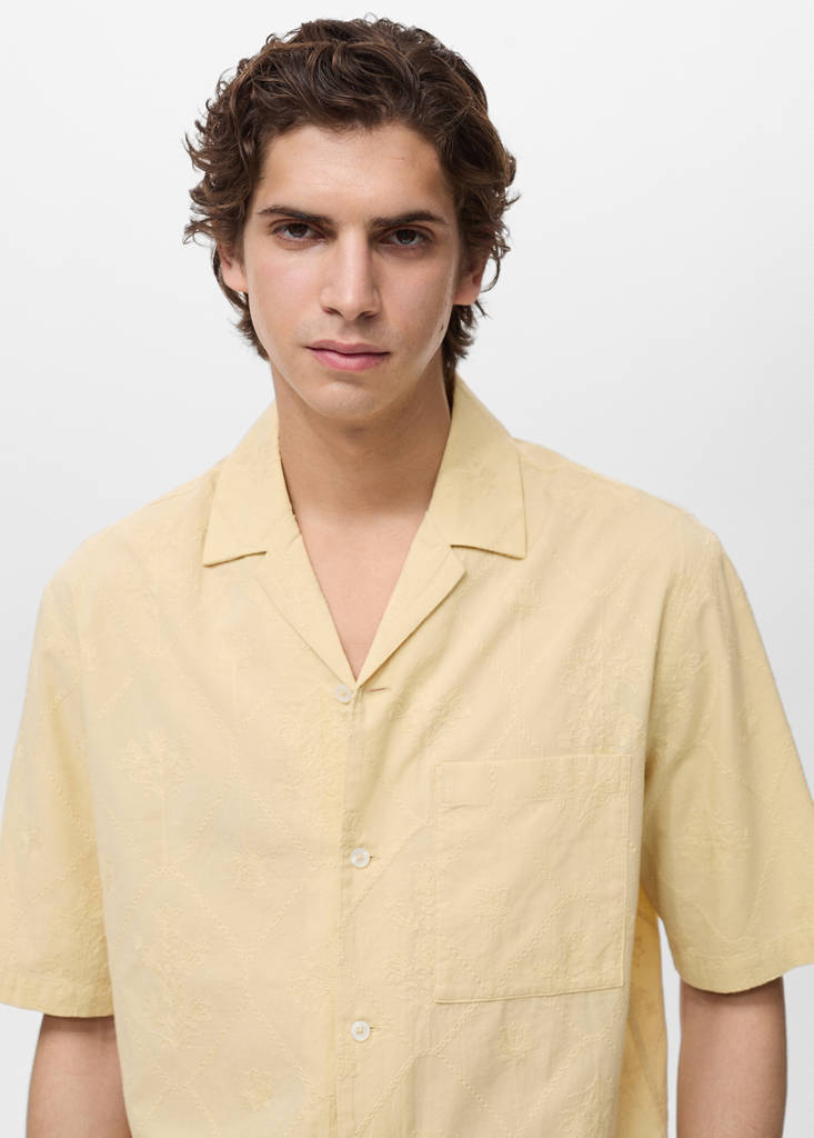 Shirt with embroidered bowling collar — Vanilla