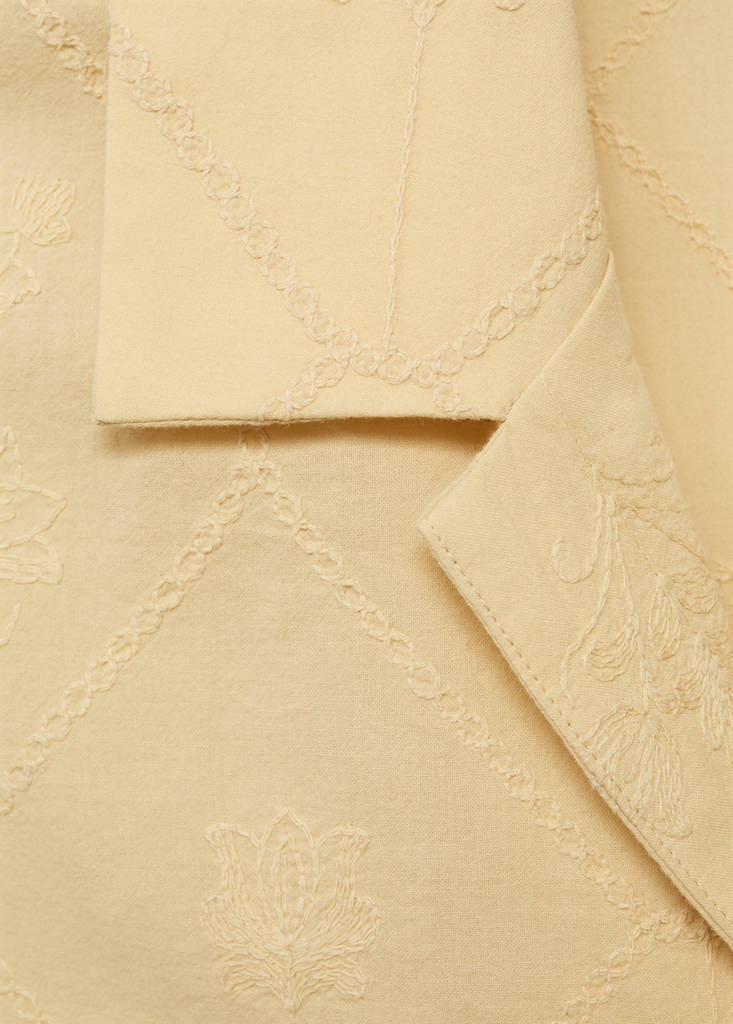 Shirt with embroidered bowling collar — Vanilla