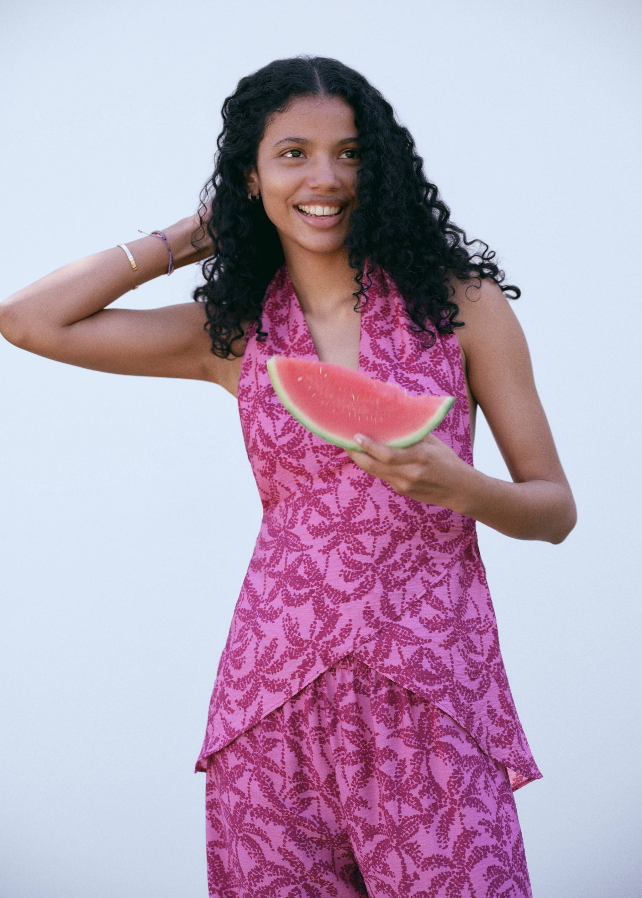 Top estampado com decote halter - Pormenor do artigo 5