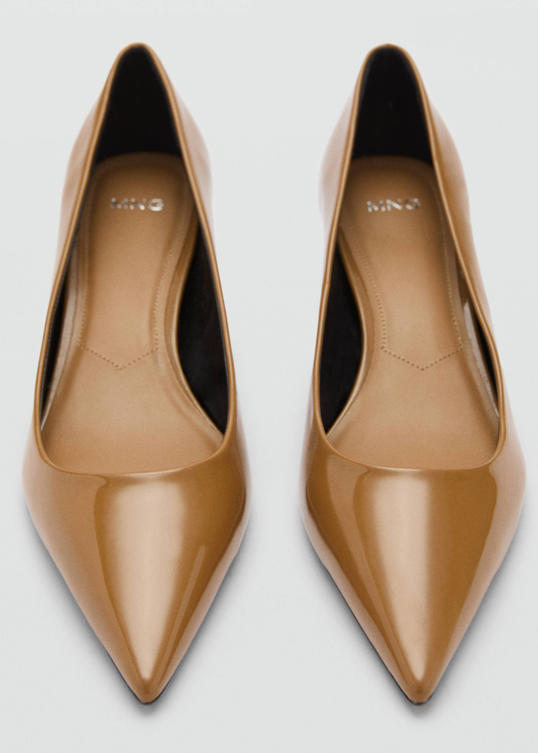 Kitten-heel patent leather shoes - Details of the article 2