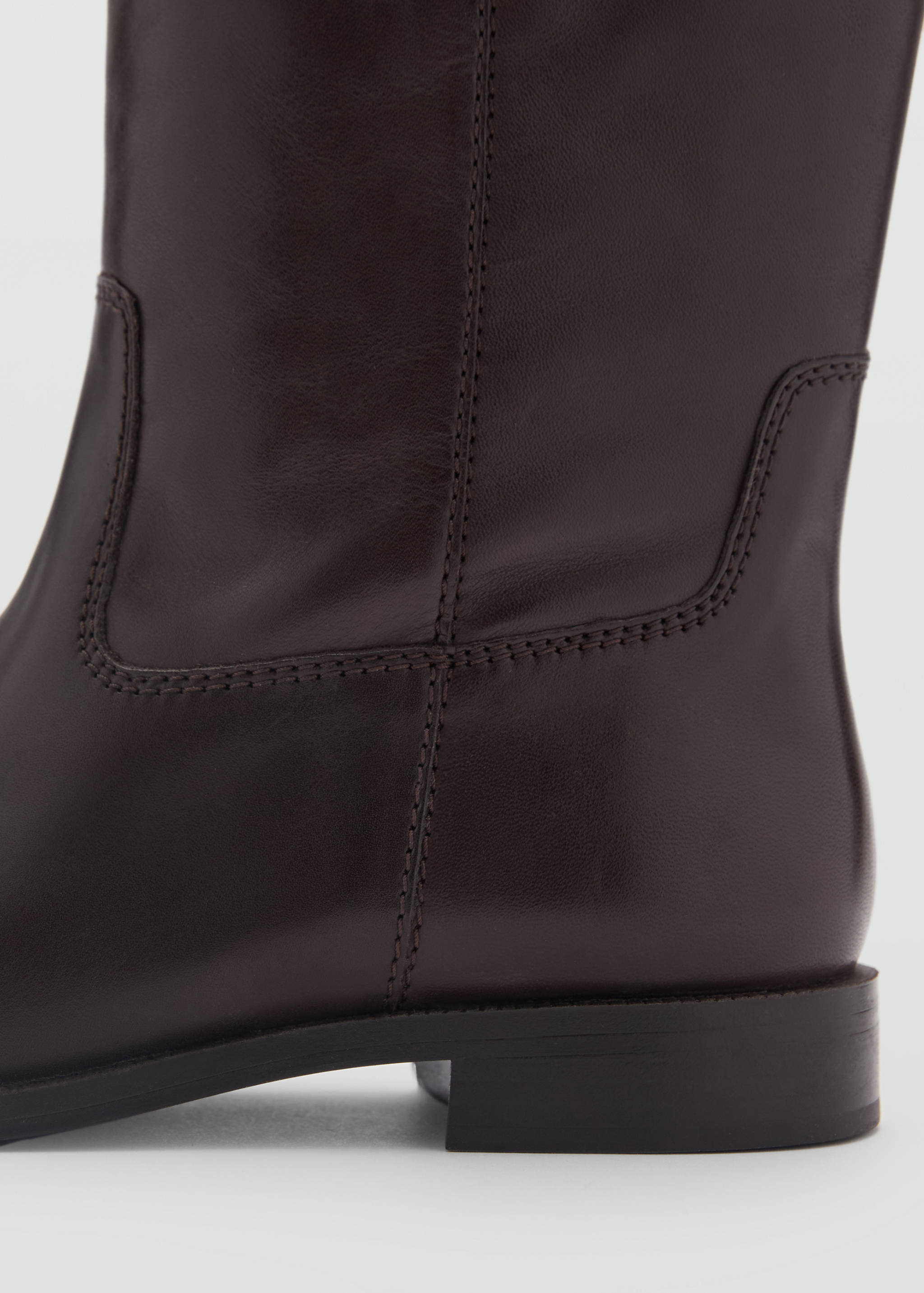 Bota alta de pele - Pormenor do artigo 1