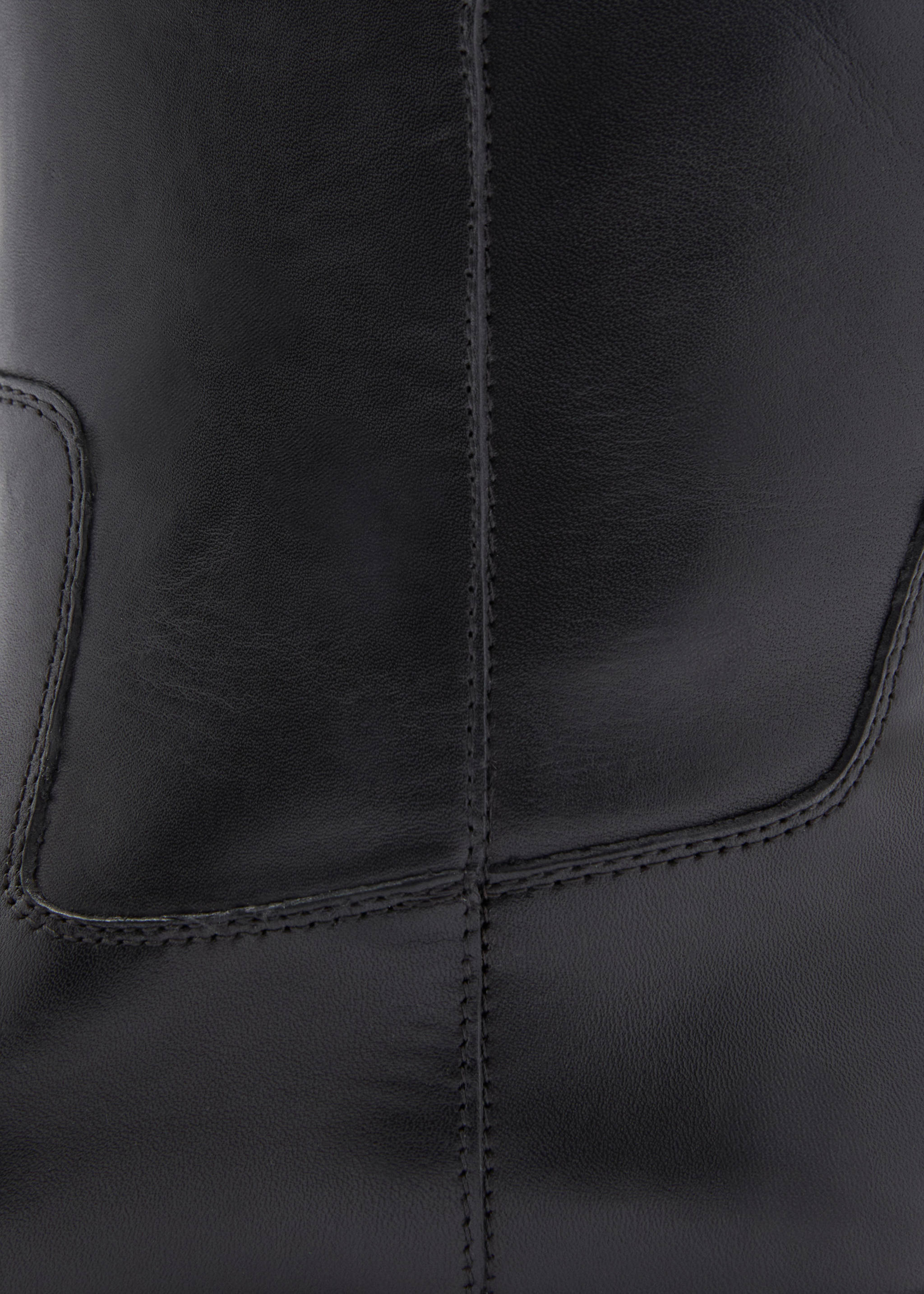 Bota alta de pele - Pormenor do artigo 2