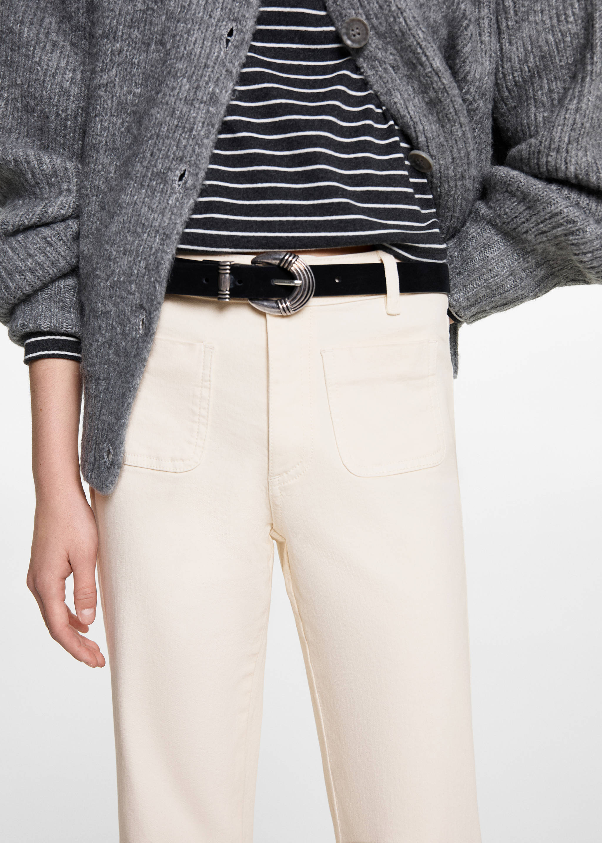 Jeans à boca de sino com bolso - Pormenor do artigo 6