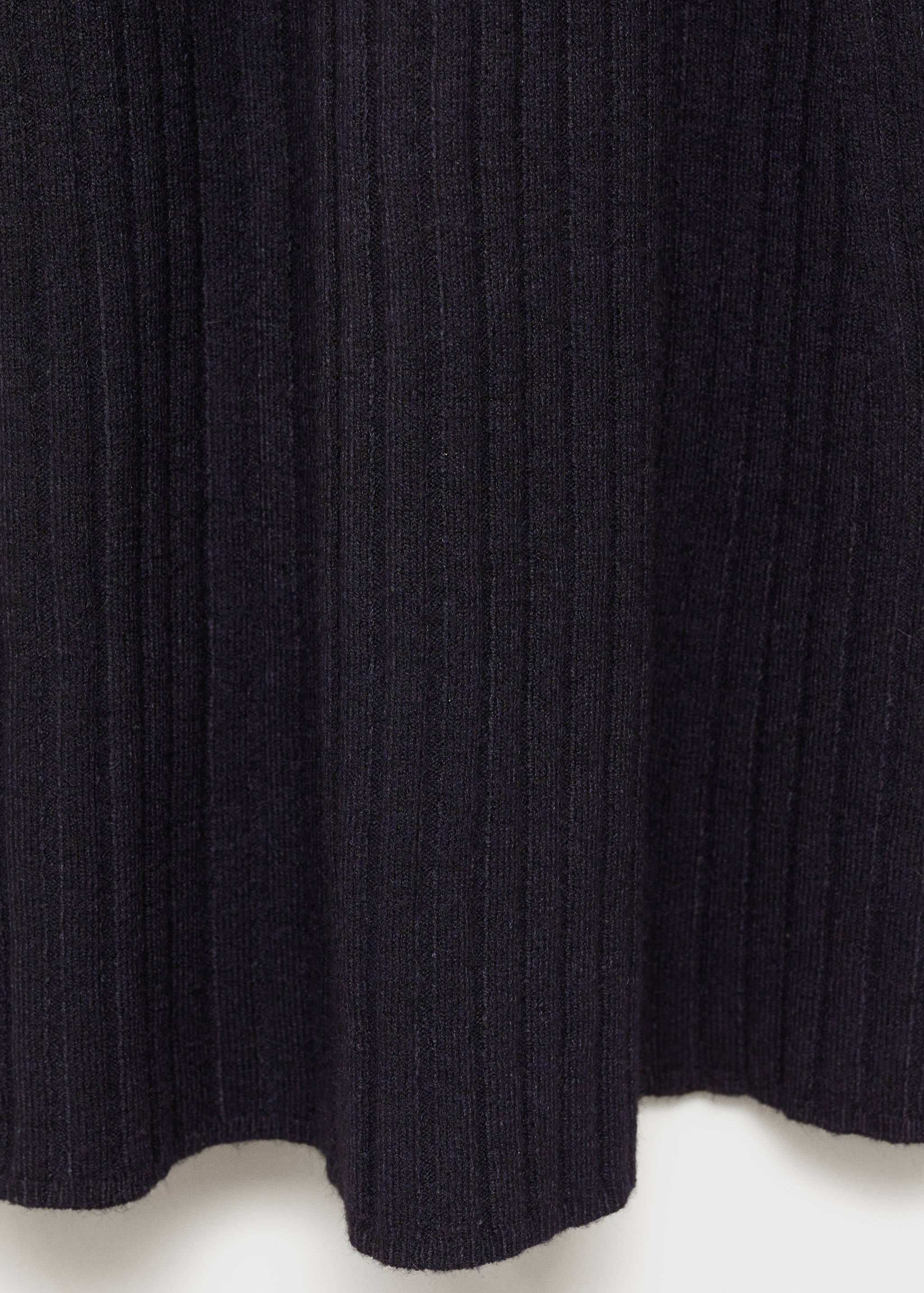 Vestido de malha evasê com gola perkins - Pormenor do artigo 0