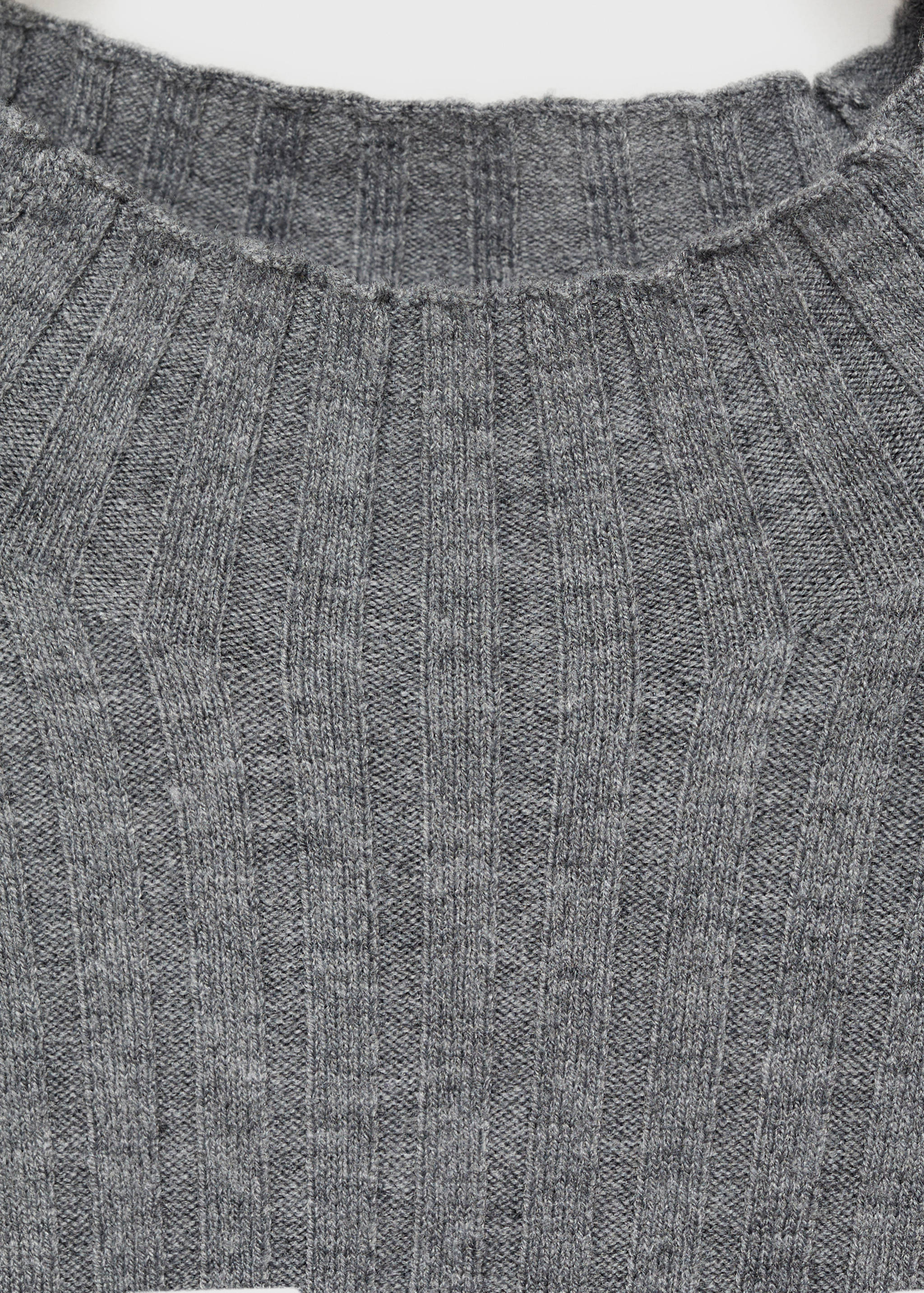 Vestido de malha evasê com gola perkins - Pormenor do artigo 8