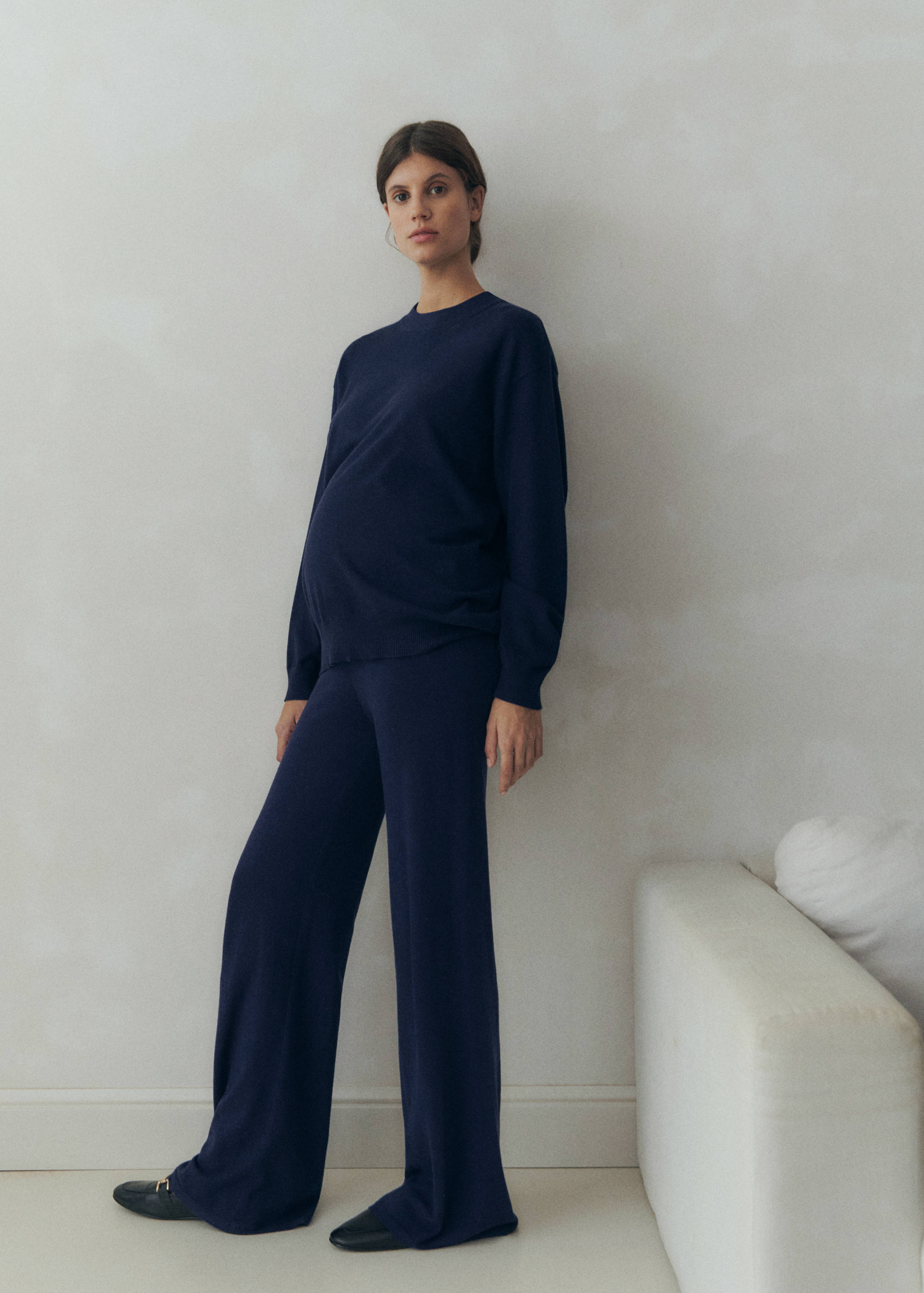 Wide leg knitted maternity trousers - General plane