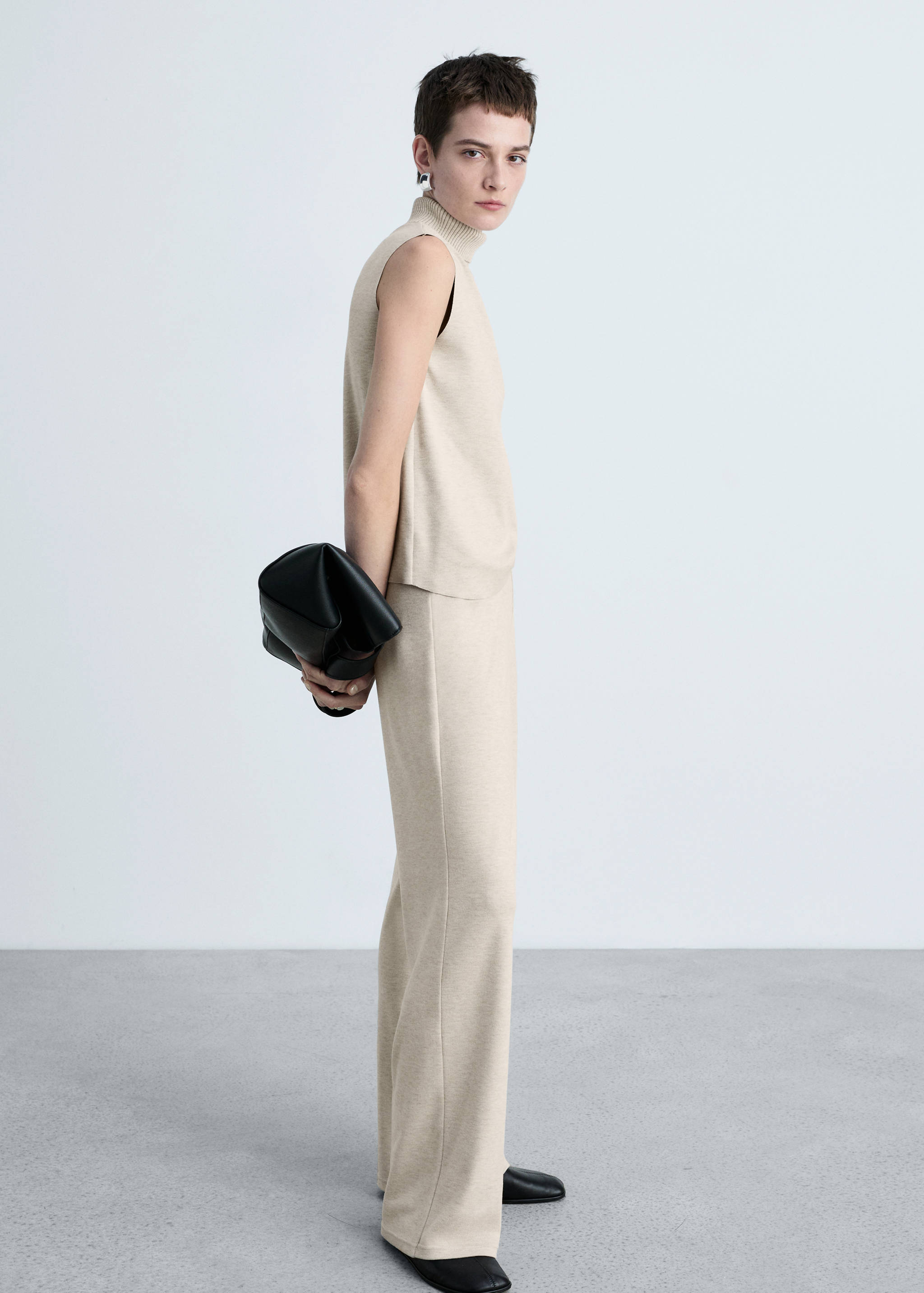 Turtleneck knitted top - General plane