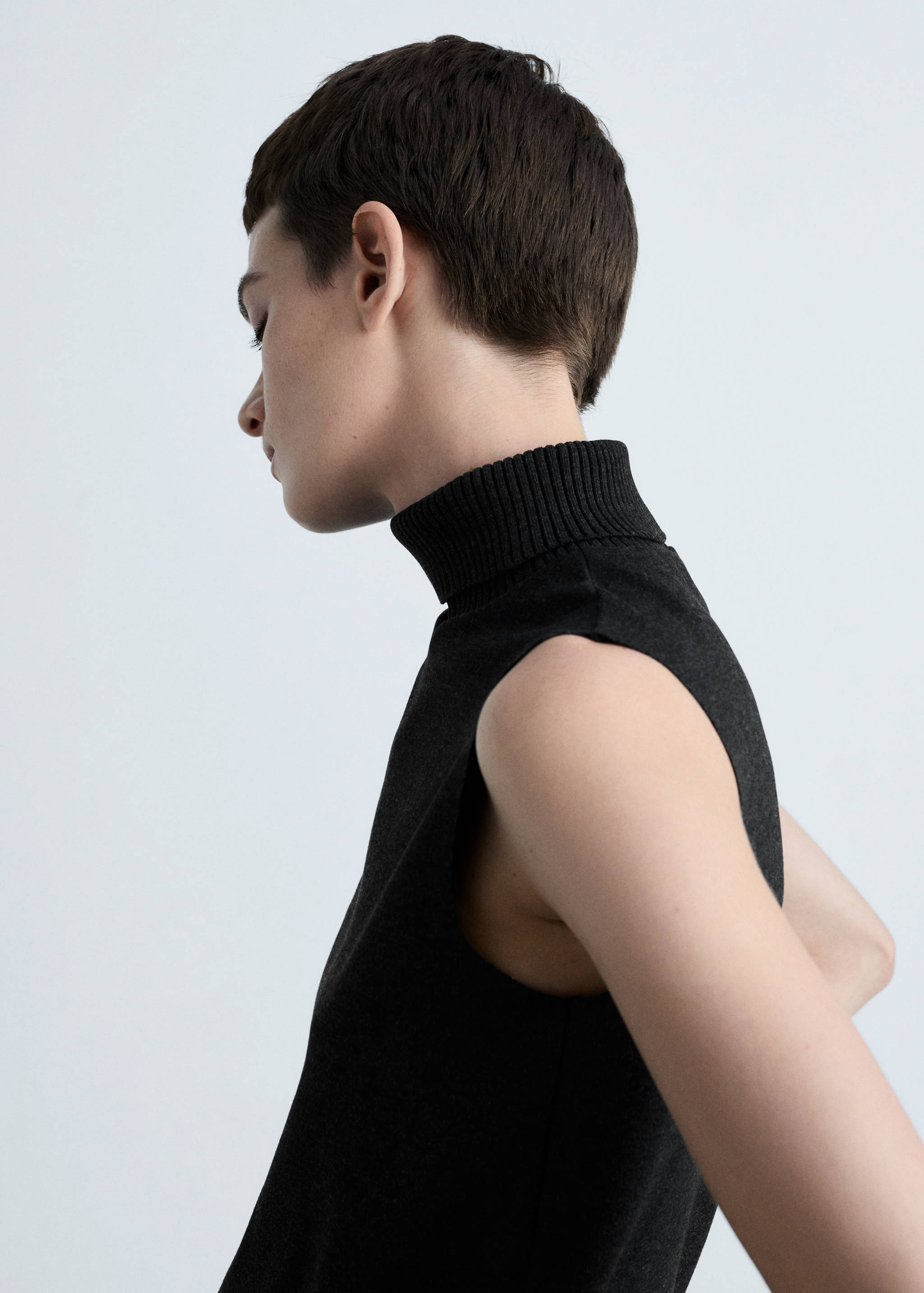 Turtleneck knitted top - Details of the article 1
