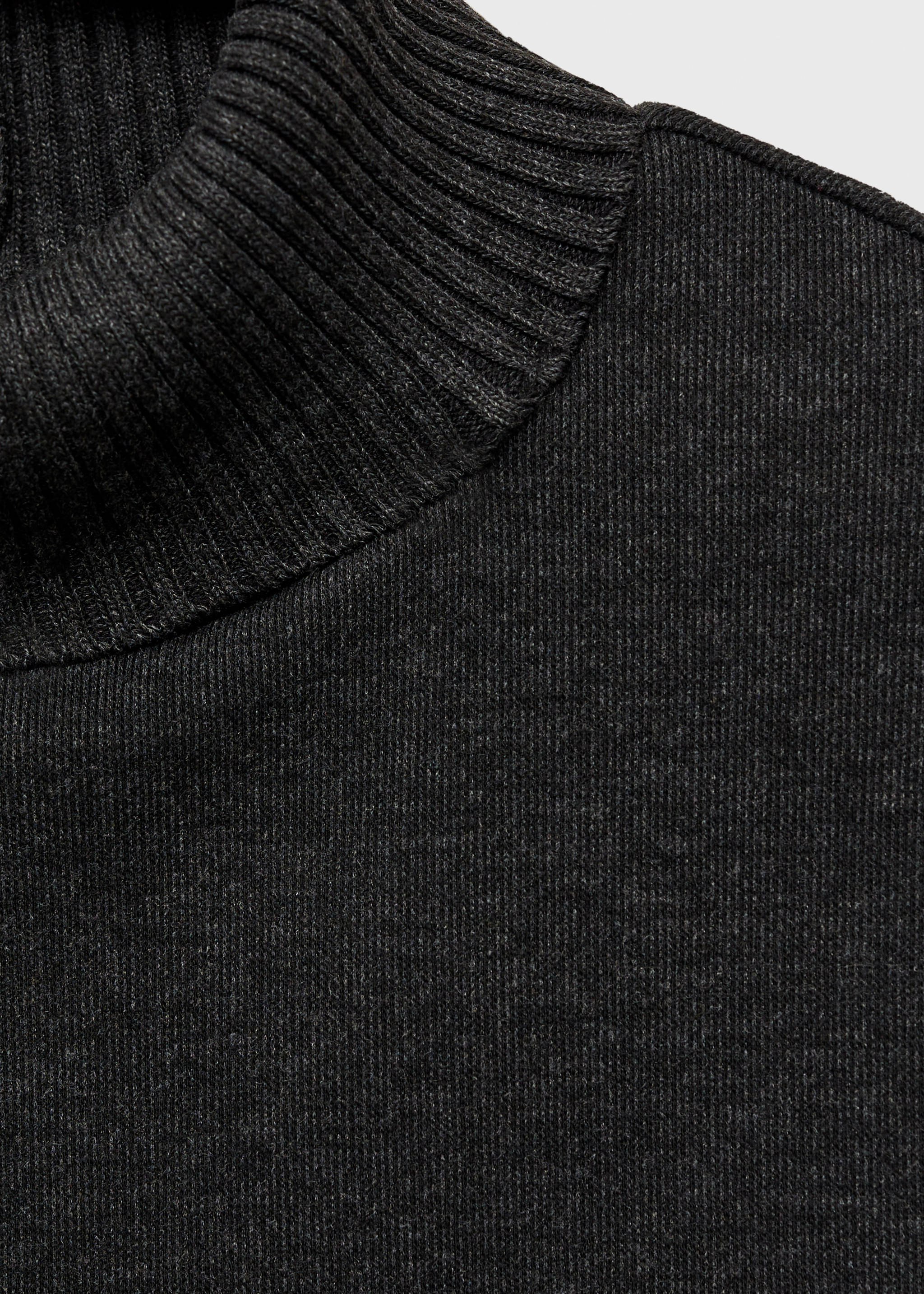 Turtleneck knitted top - Details of the article 8